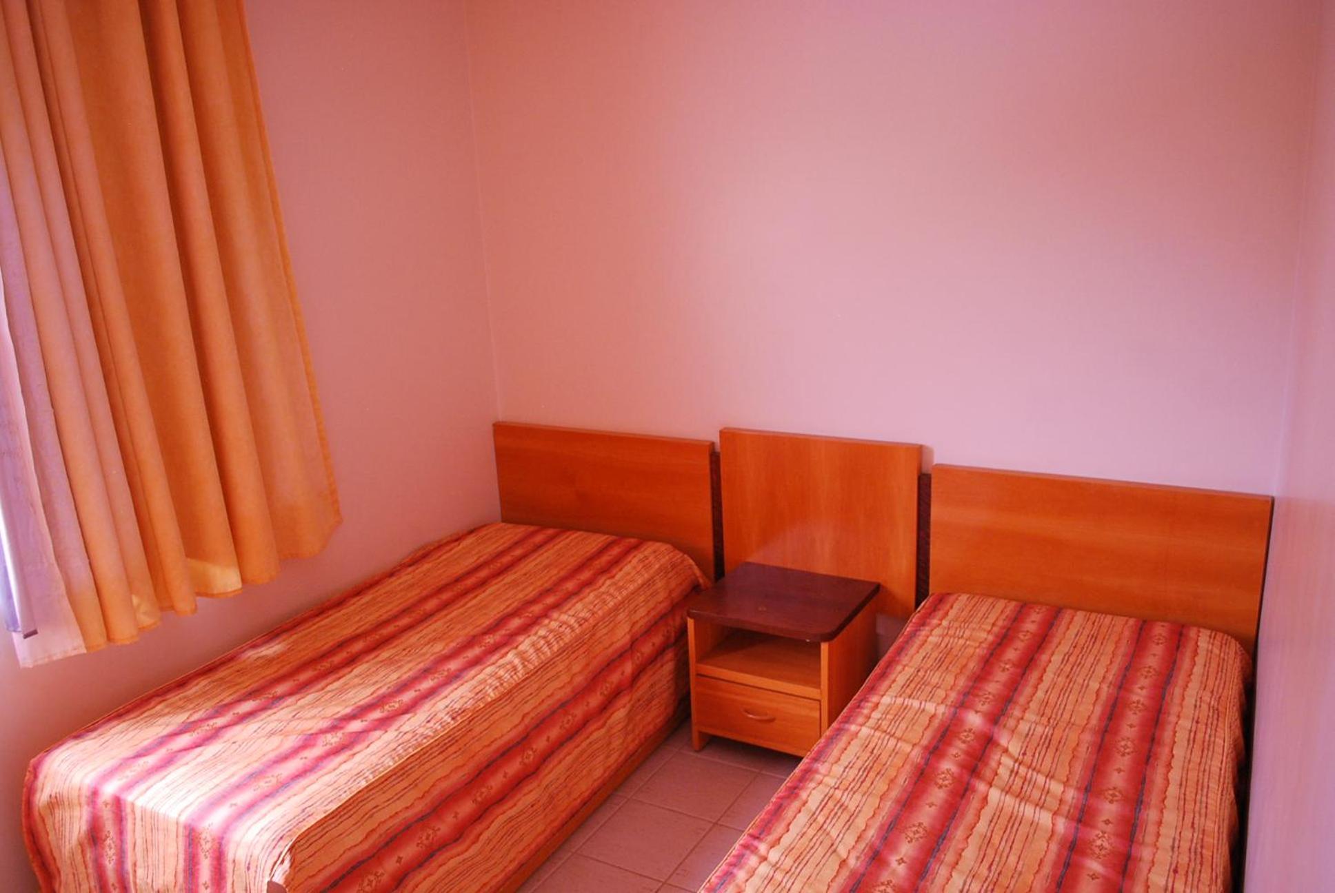 Prive das Thermas I Caldas Novas - ACHEI FERIAS - com roupa de cama