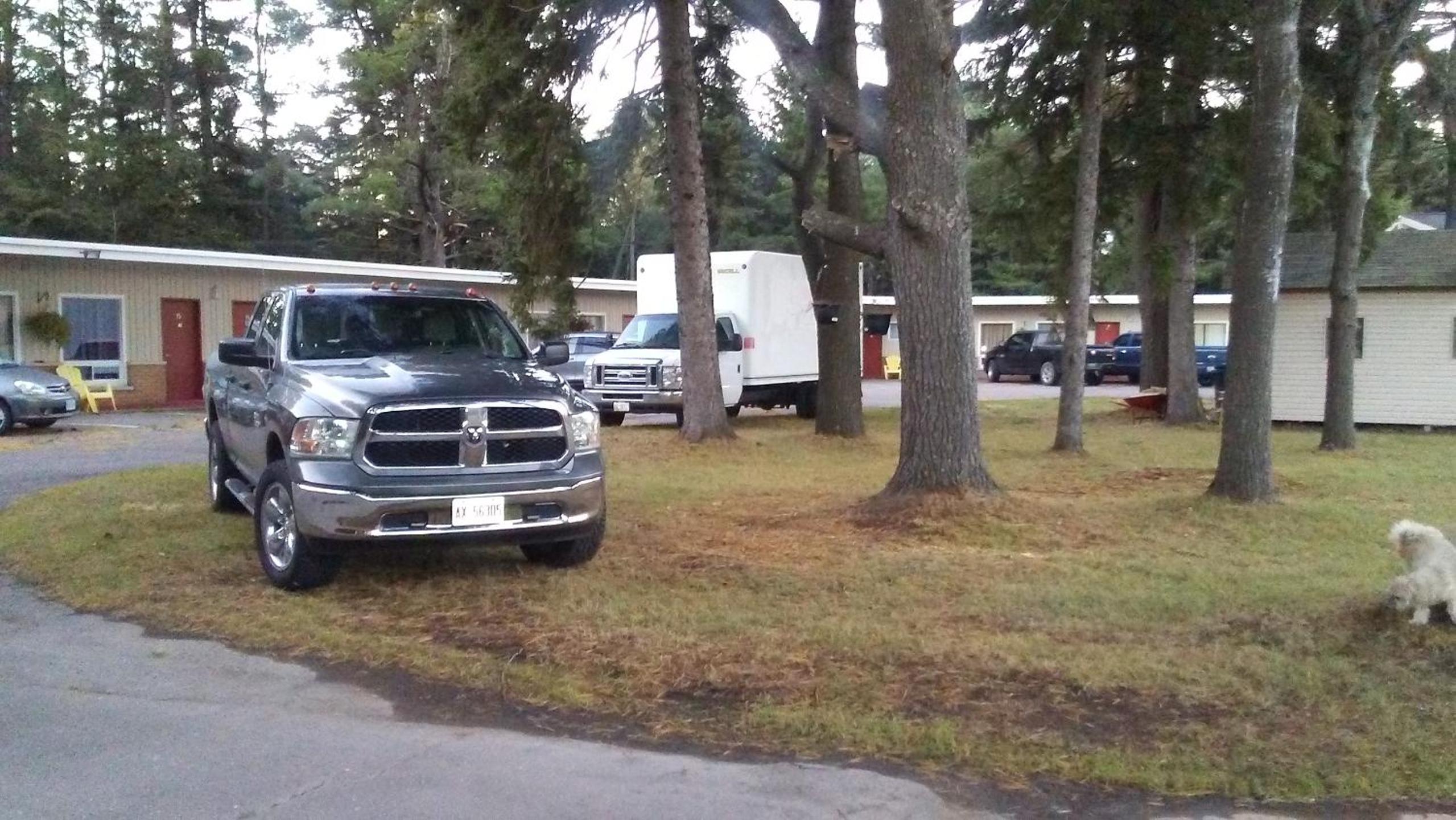 Pine Grove Motel view 2