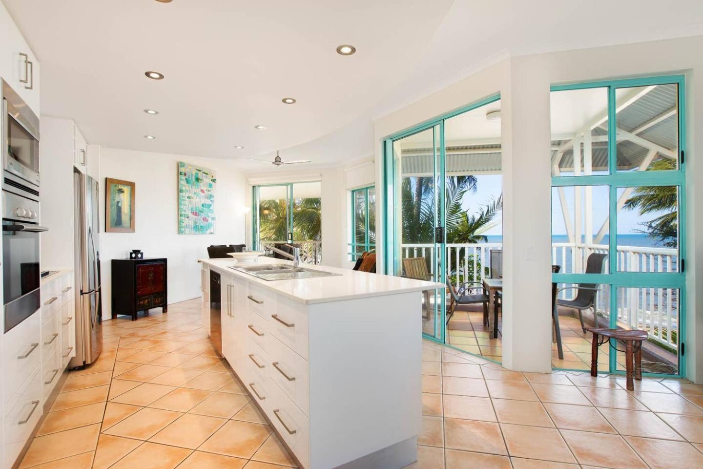 Trinity Beach Vacations - The Beach Shack 3BR Waterfront Resort, Own WIFI - Property Image 32