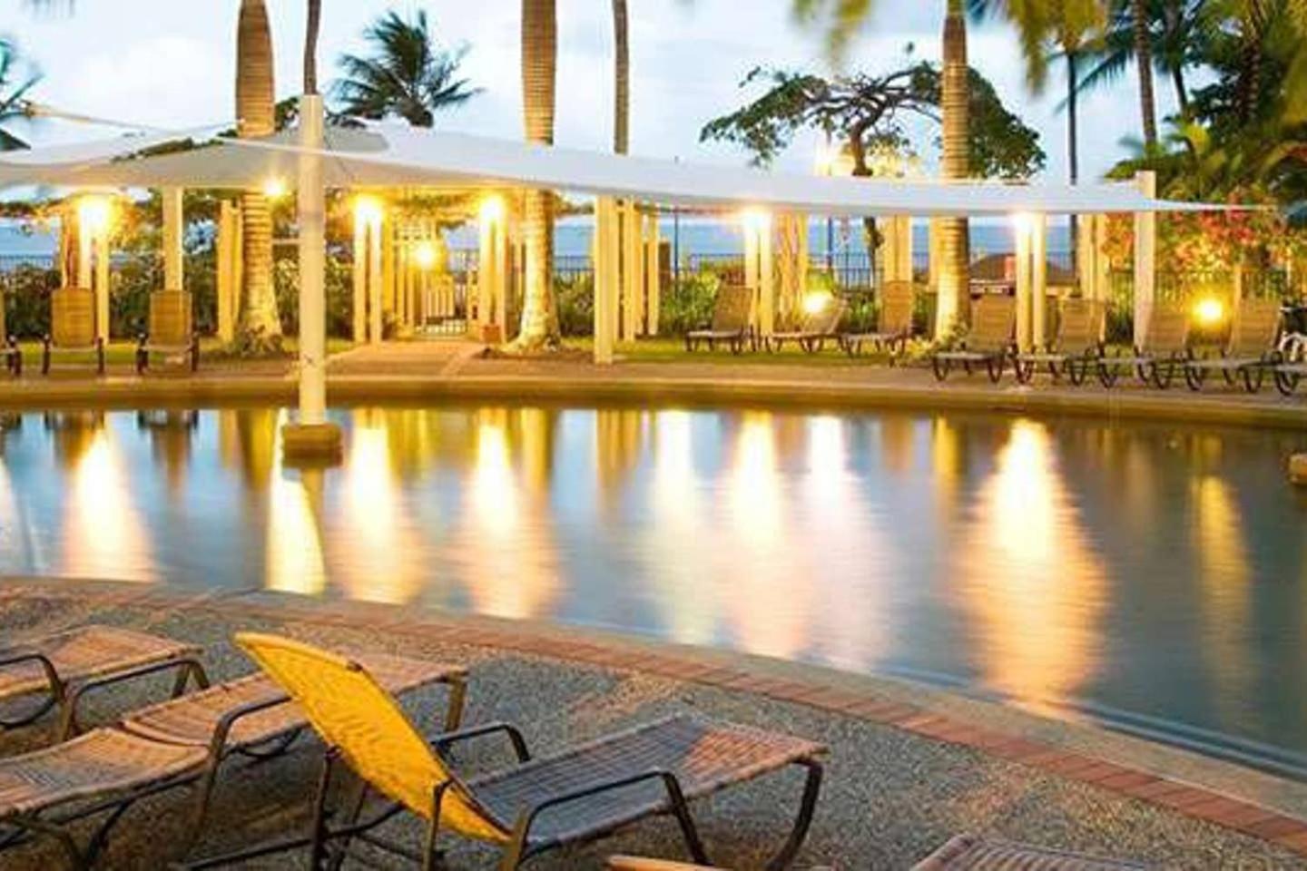 Trinity Beach Vacations - The Beach Shack 3BR Waterfront Resort, Own WIFI - Property Image 9