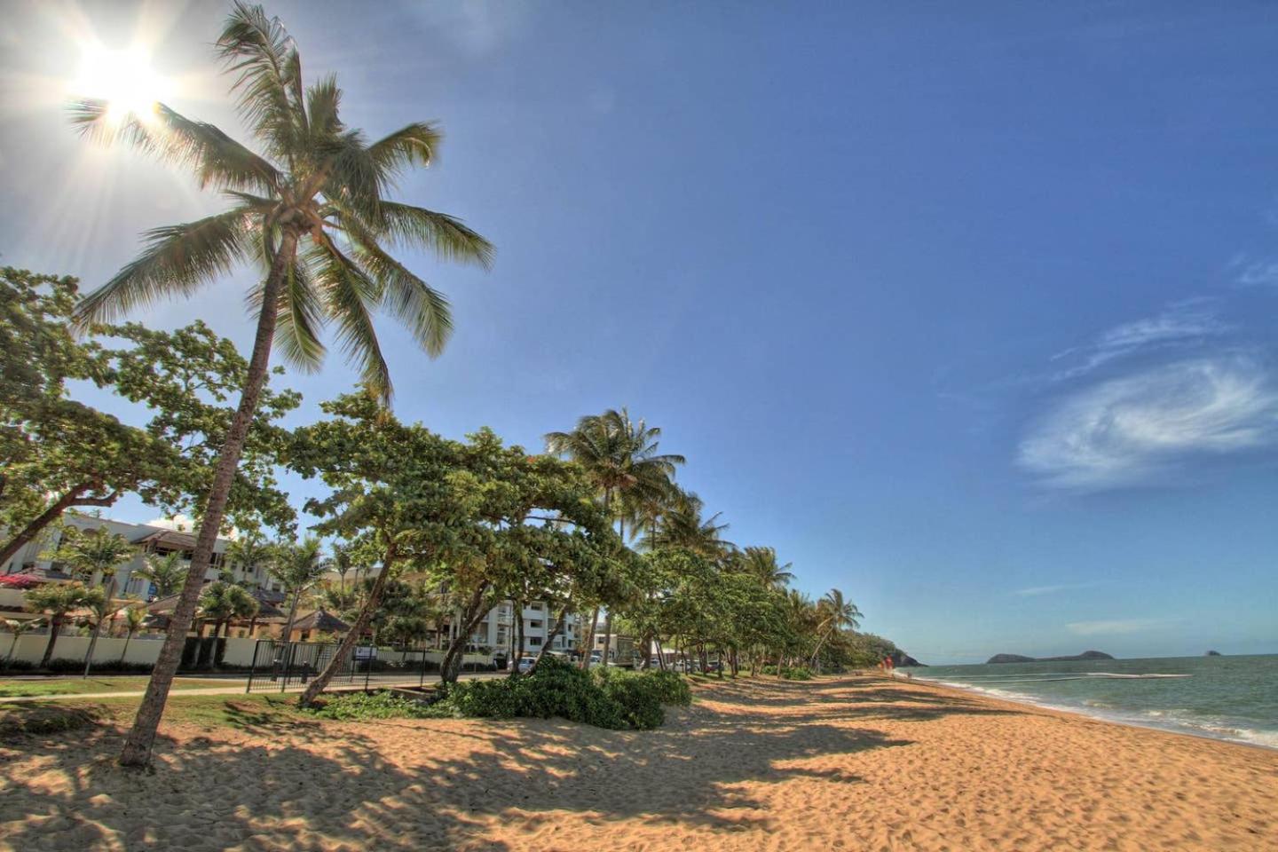 Trinity Beach Vacations - The Beach Shack 3BR Waterfront Resort, Own WIFI - Property Image 14