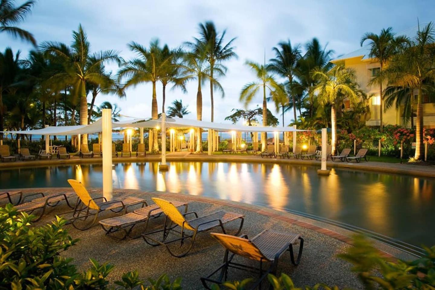 Trinity Beach Vacations - The Beach Shack 3BR Waterfront Resort, Own WIFI - Property Image 16