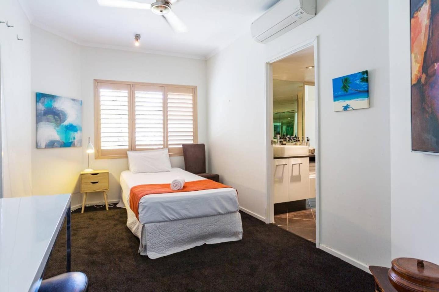 Trinity Beach Vacations - The Beach Shack 3BR Waterfront Resort, Own WIFI - Property Image 34