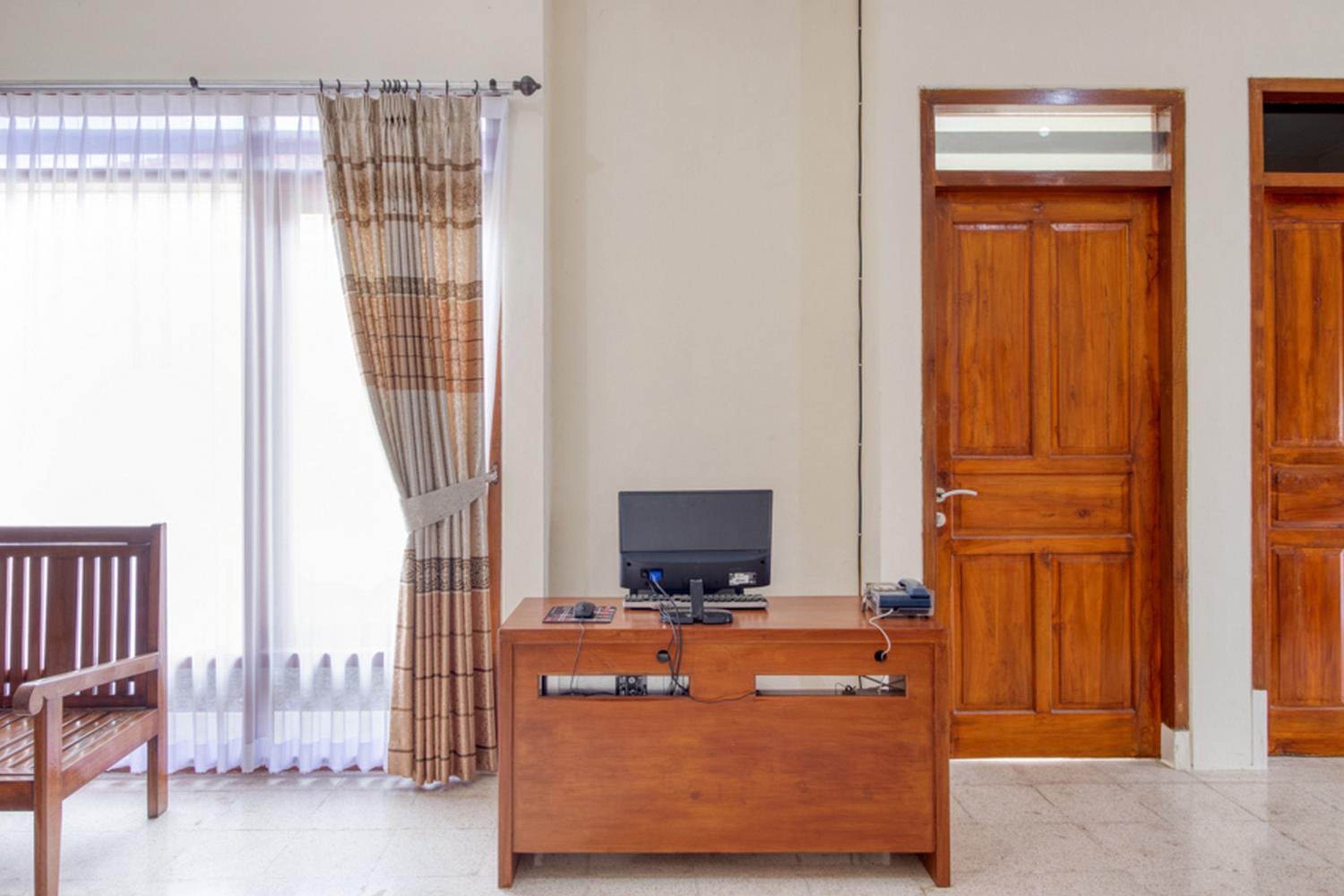 RedDoorz near Universitas Gajah Mada view 3