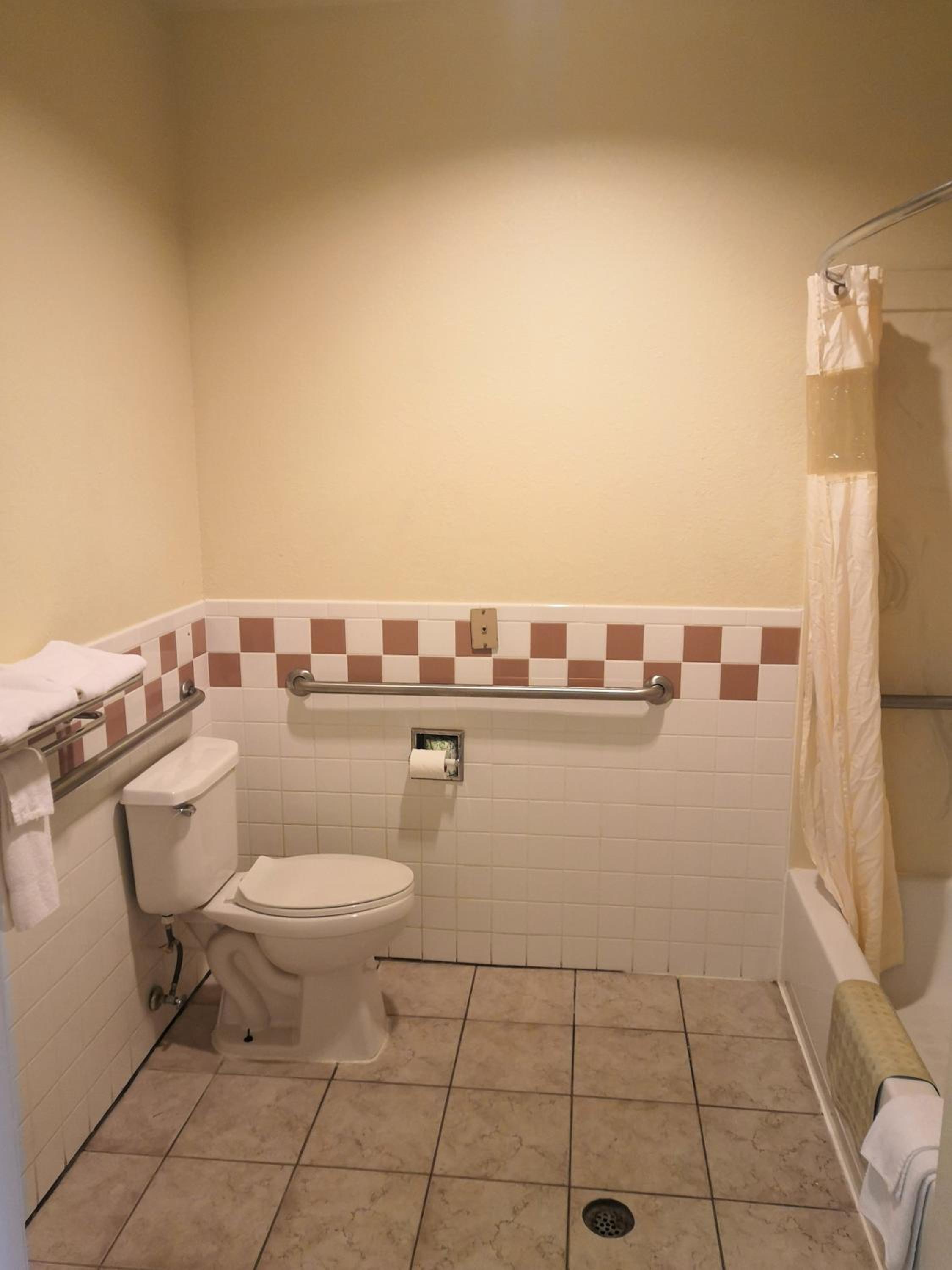 Scottish Inn Suites IAH West - Property Image 36