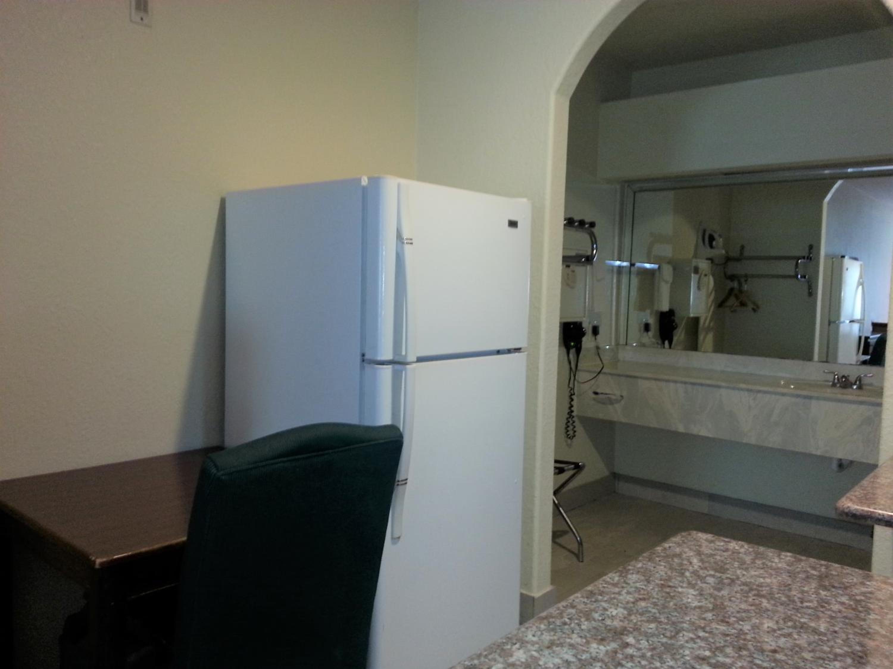 Scottish Inn Suites IAH West - Property Image 20
