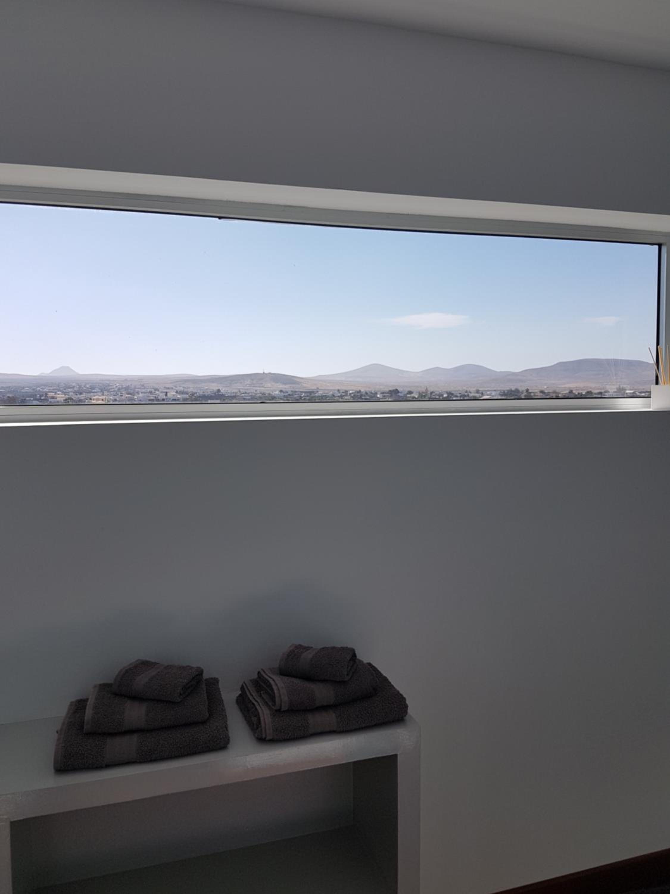 Majanicho Rock - villa with heated pool view 4