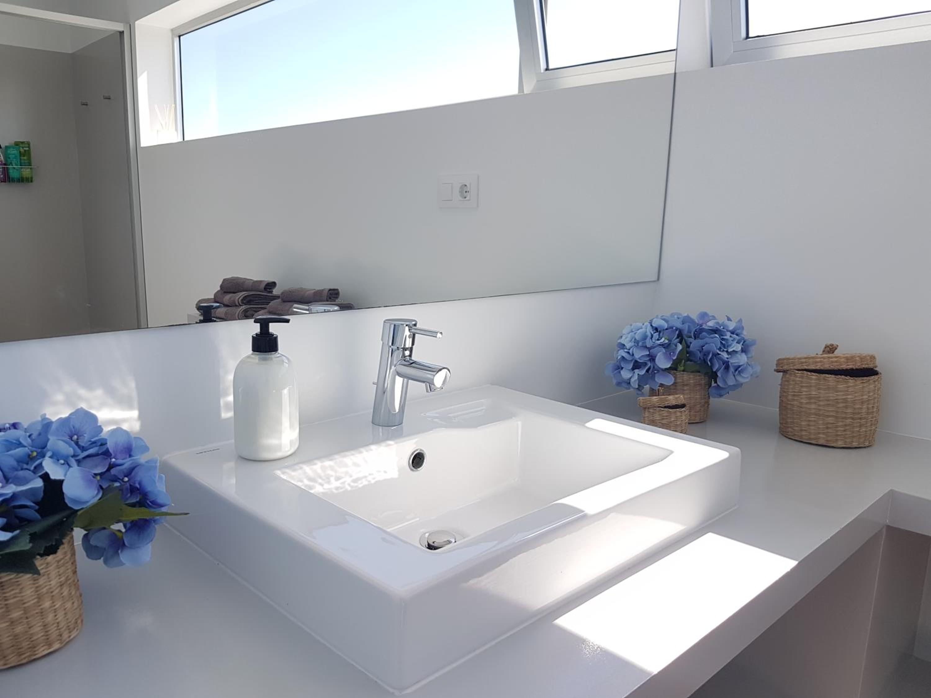 Majanicho Rock - villa with heated pool view 3