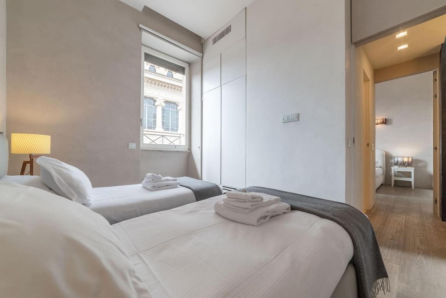 Stunning views over central Rome's rooftops - FromHometoRome