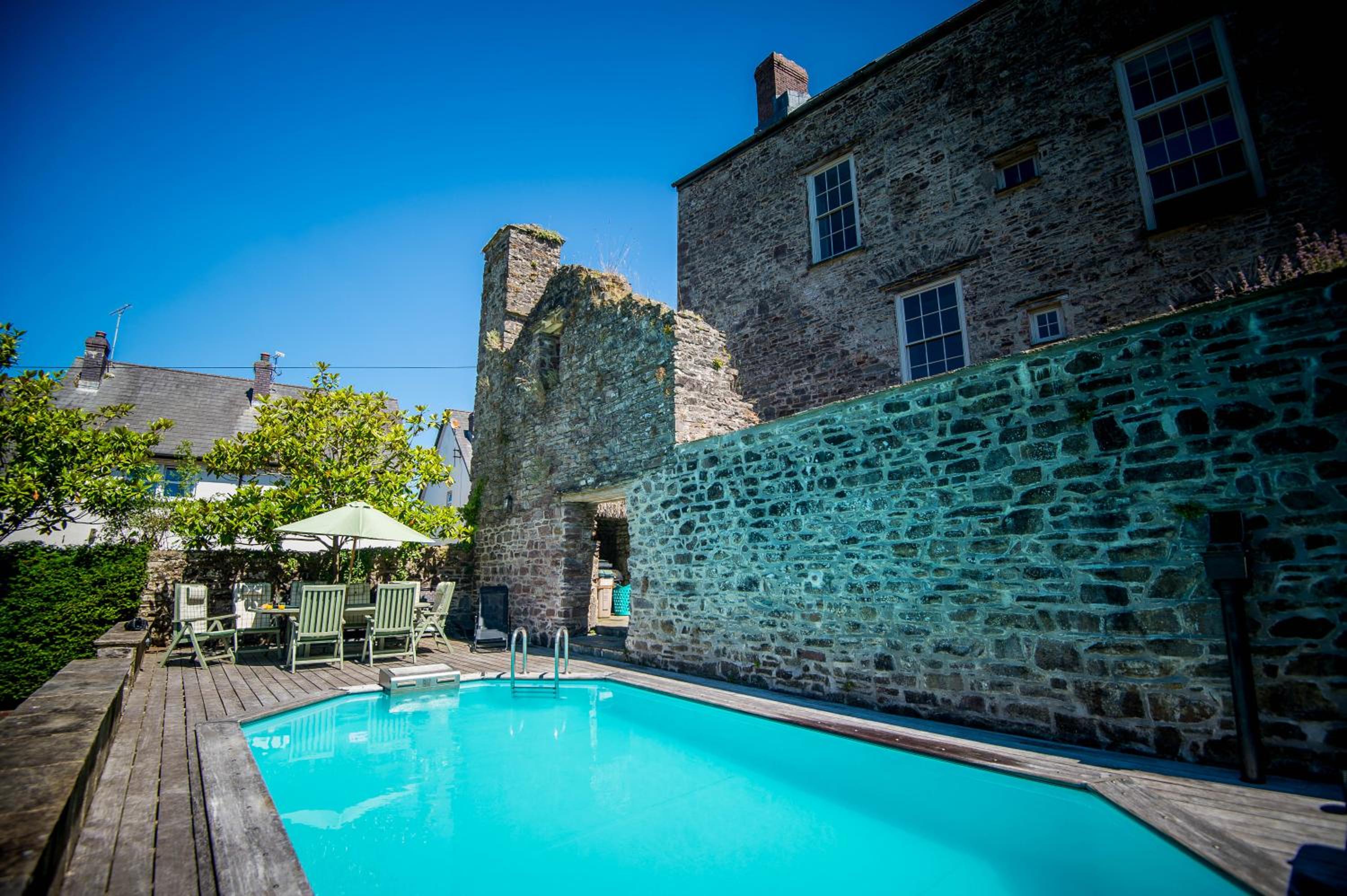 Great House - A Grand Georgian Retreat with Heated Outdoor Pool view 3