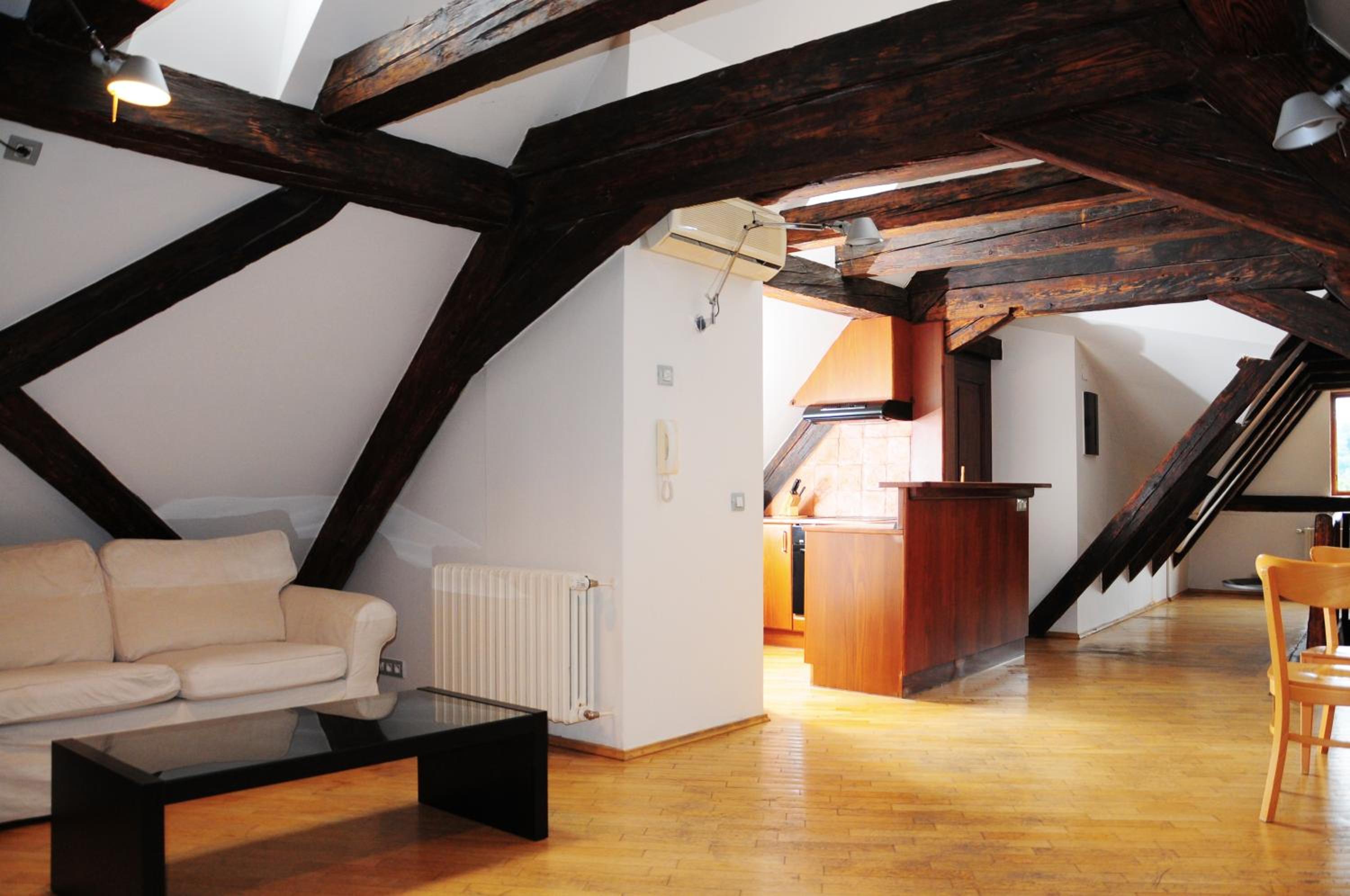 Residence Thunovska