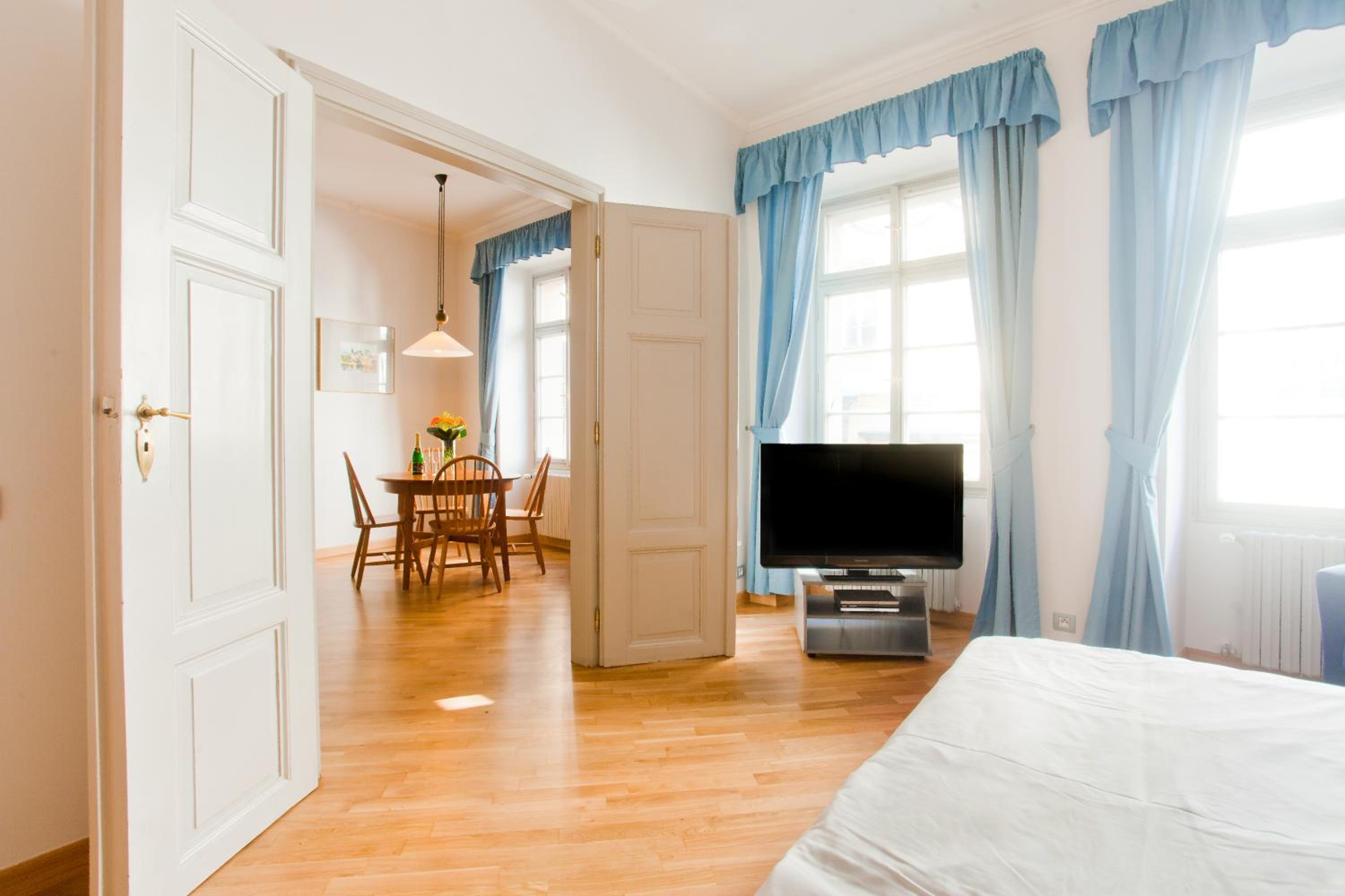 Residence Thunovska