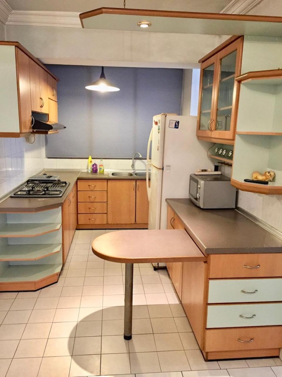 Cozy Kelana Jaya Semi-D Apt near Mall, College & Hospital photo 5