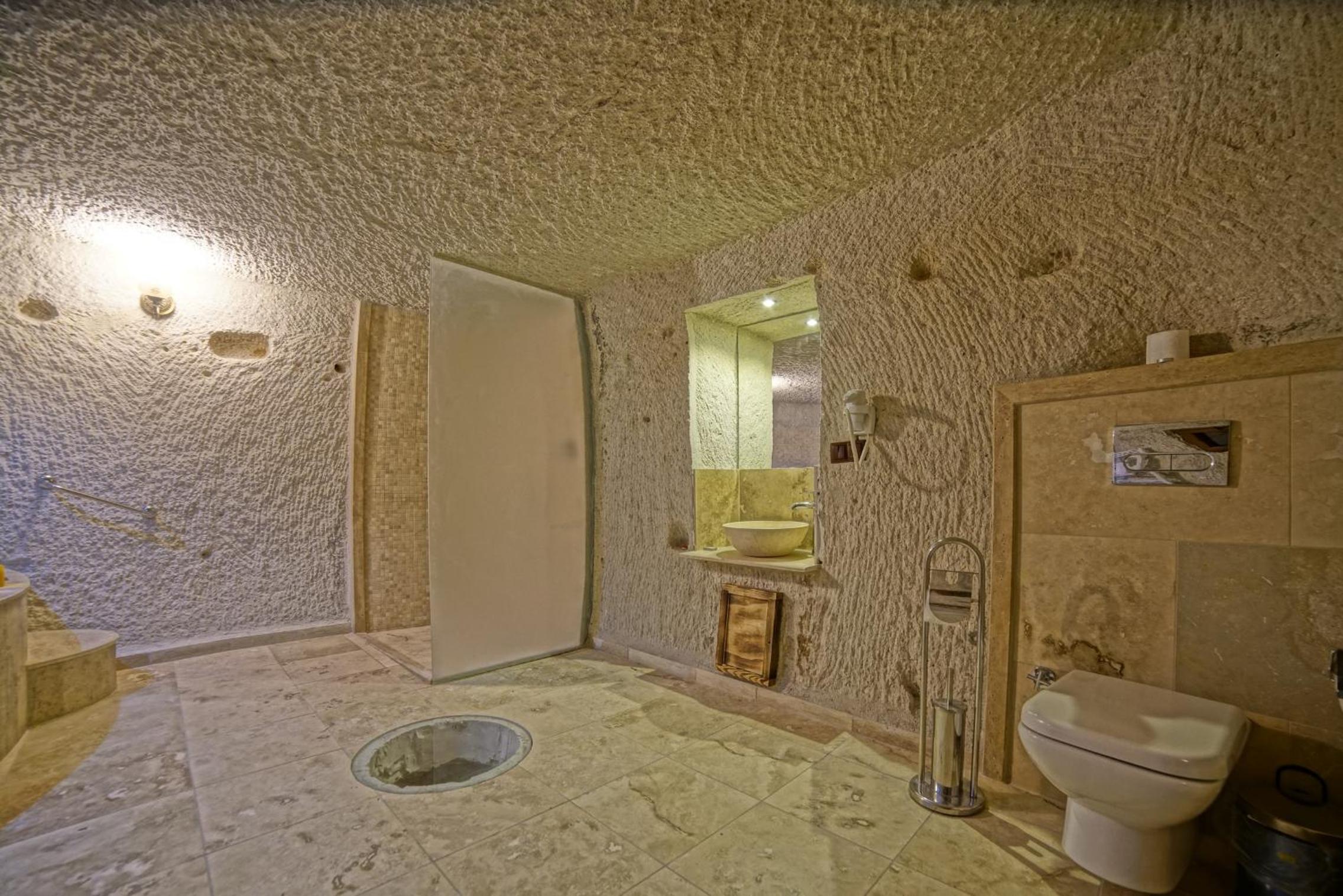 Zeus Cave Suites - Image 116