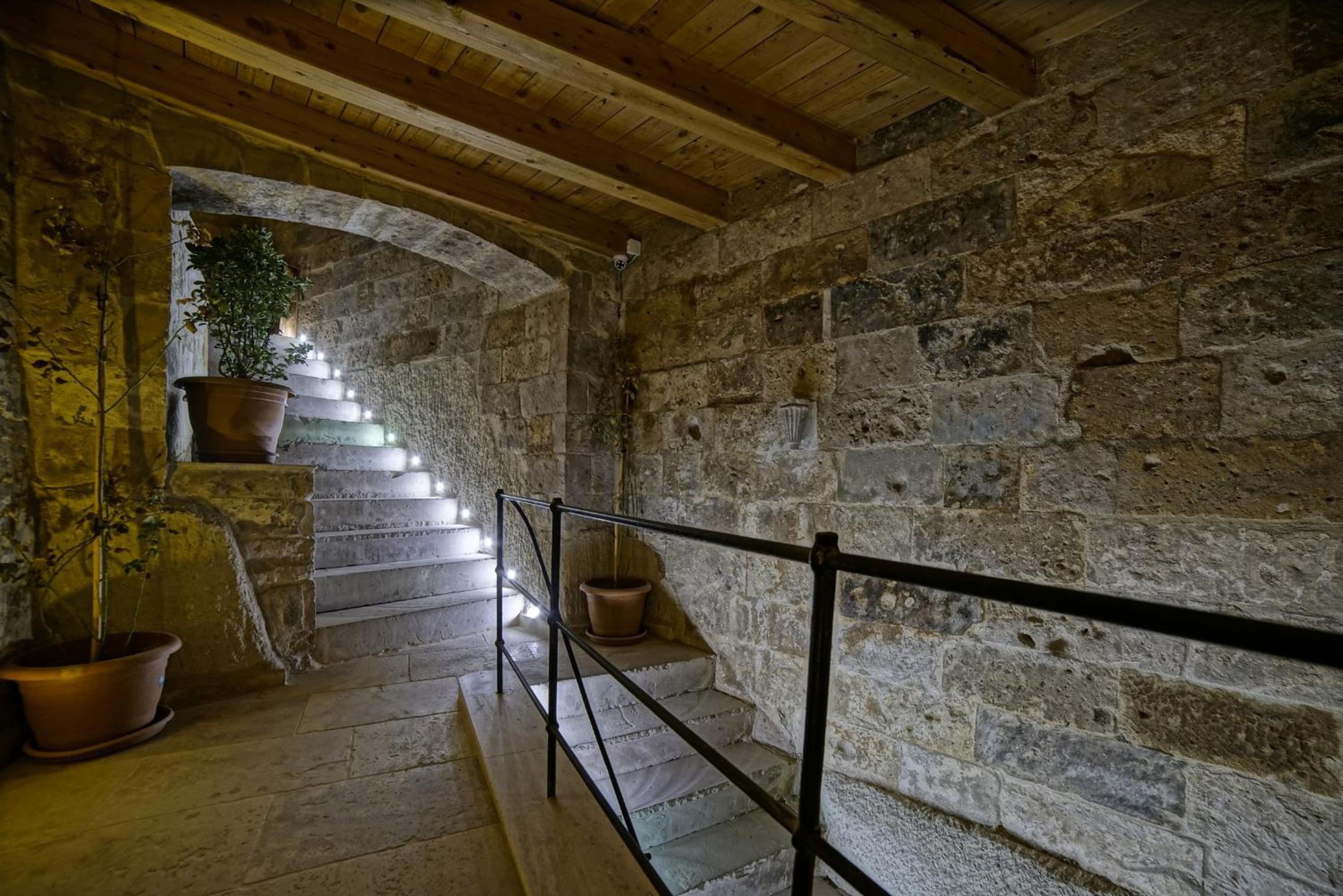 Zeus Cave Suites - Image 48