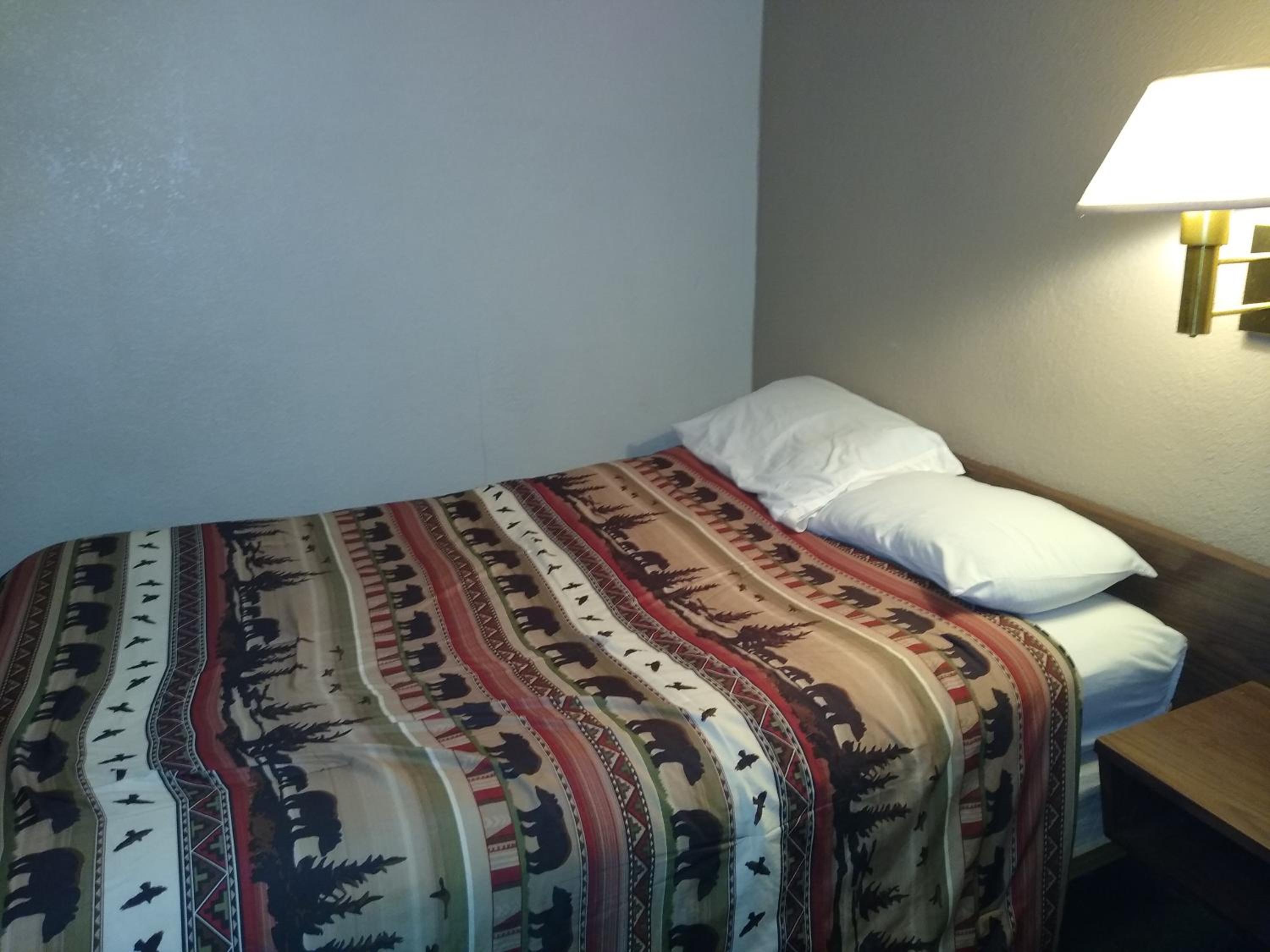 Bryce Canyon Motel view 5
