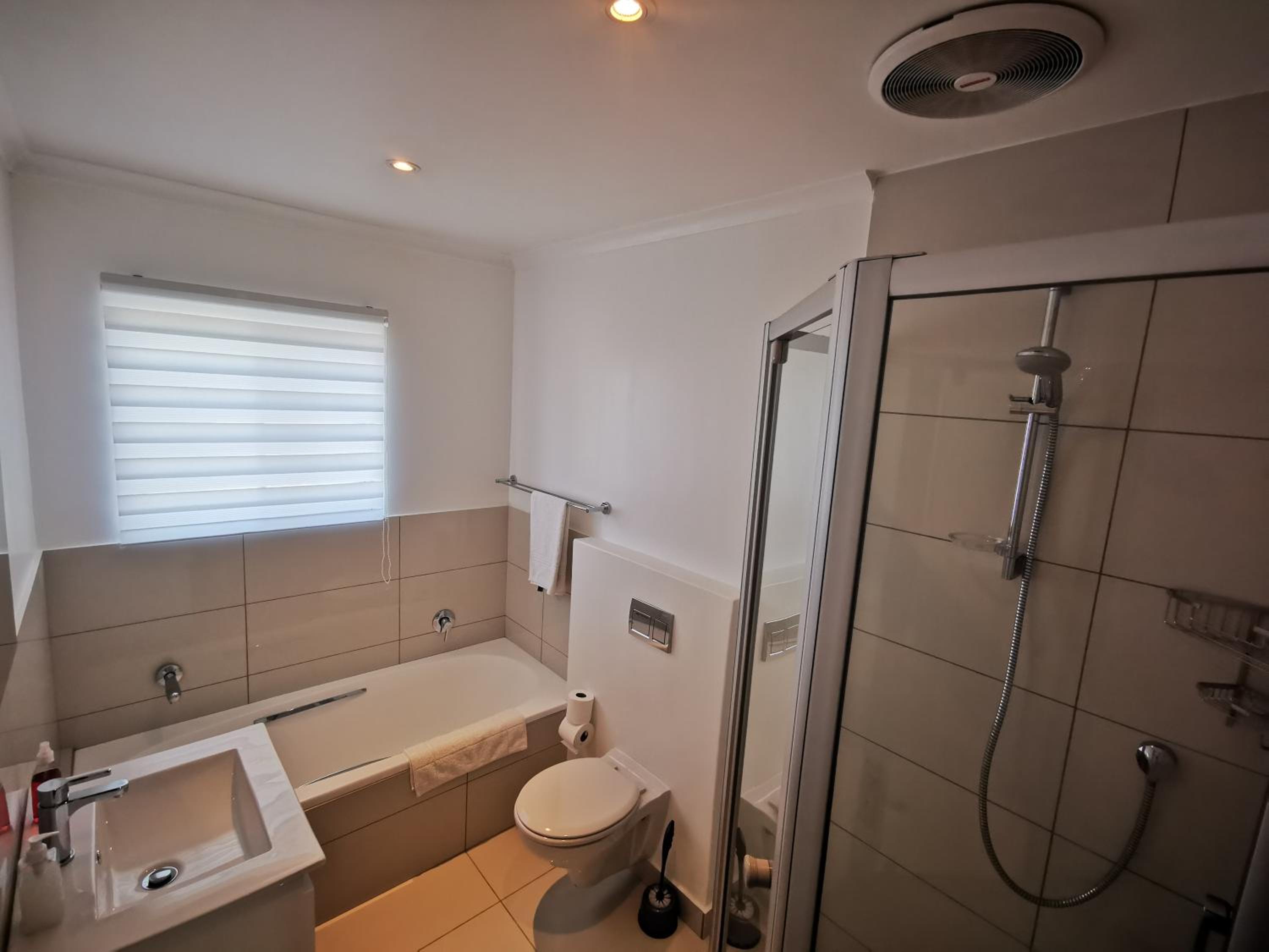 Cape Town Beachfront Accommodation in Blouberg view 4