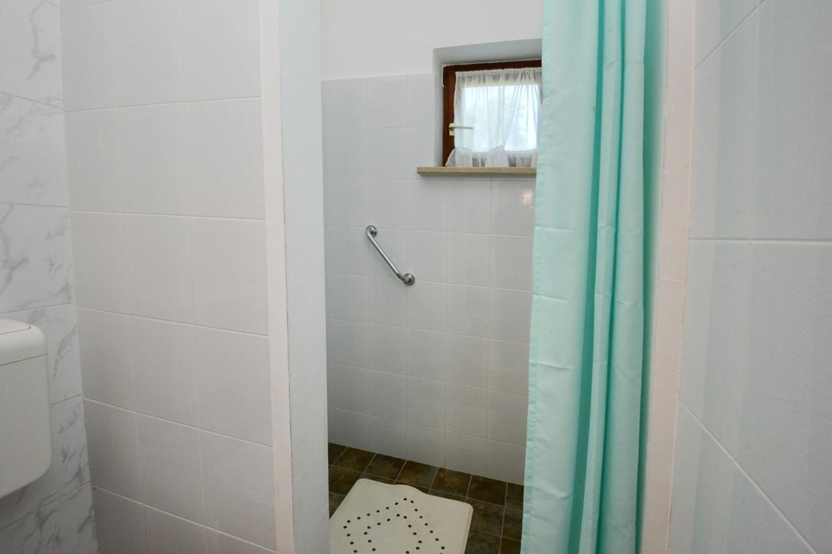 Photo 73