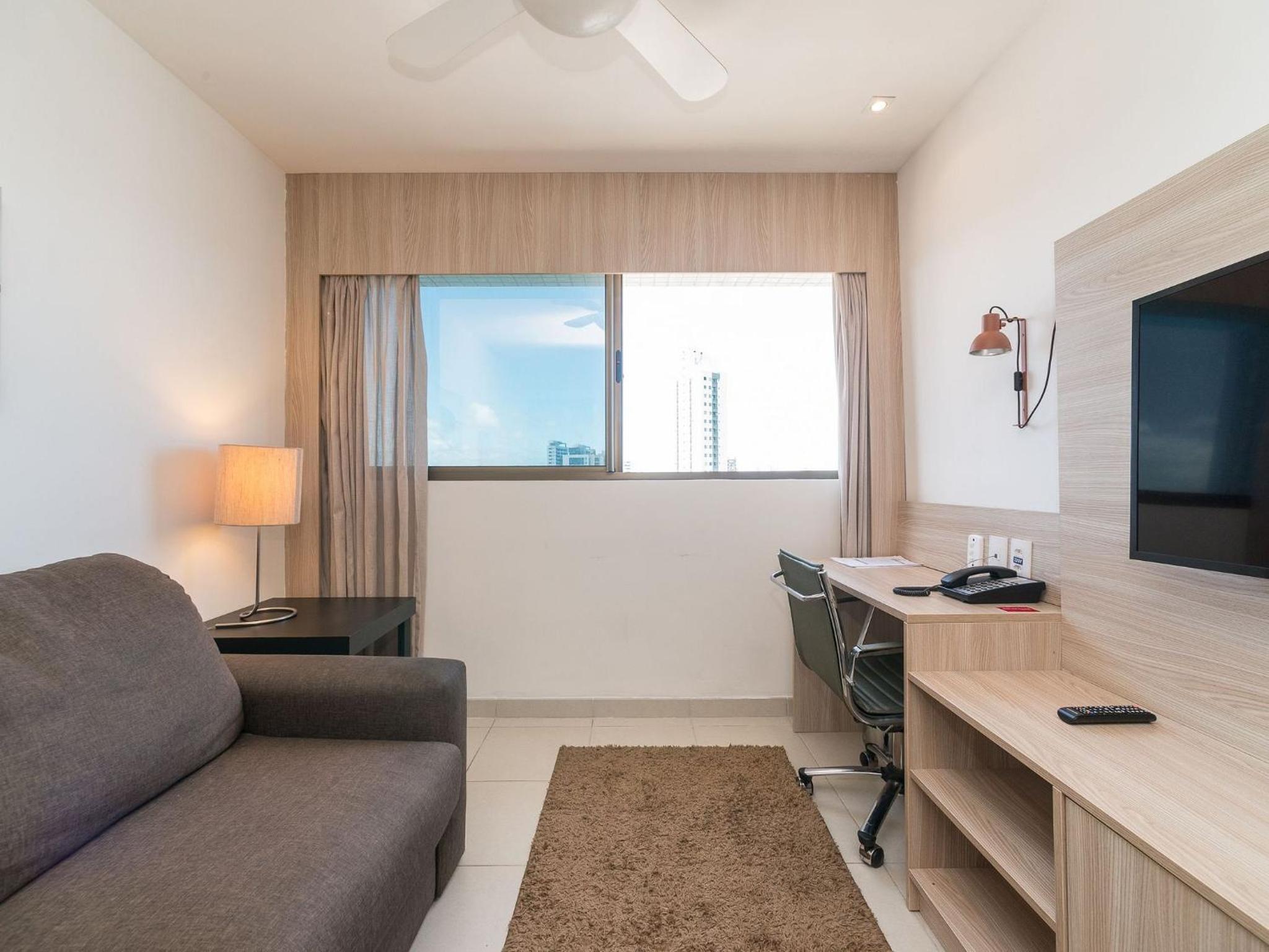Excelente Flat em Boa Viagem 2 quartos Beach Class Ideal para Família ou Viagens de Negócio NOB2104