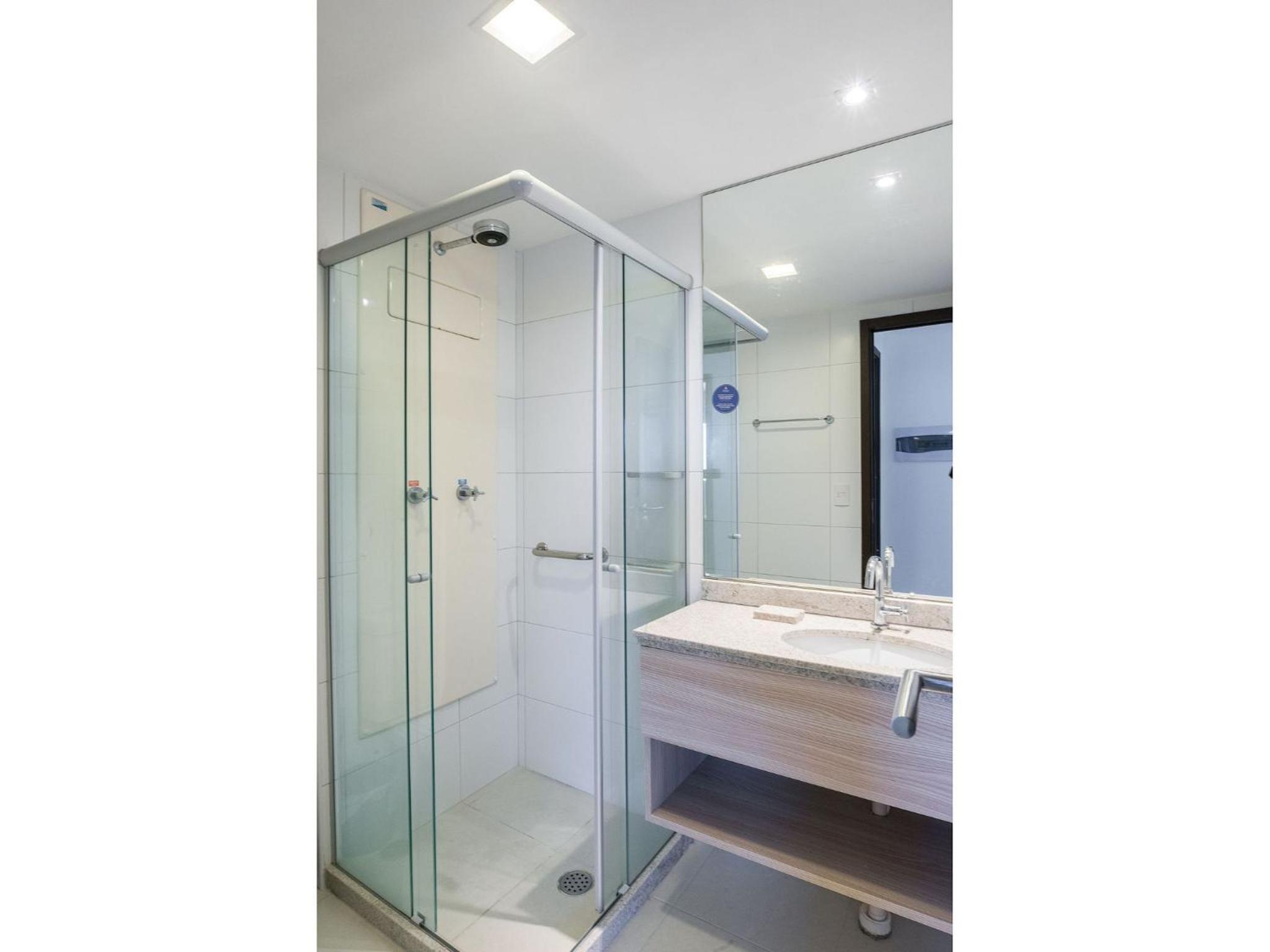 Excelente Flat em Boa Viagem 2 quartos Beach Class Ideal para Família ou Viagens de Negócio NOB2104