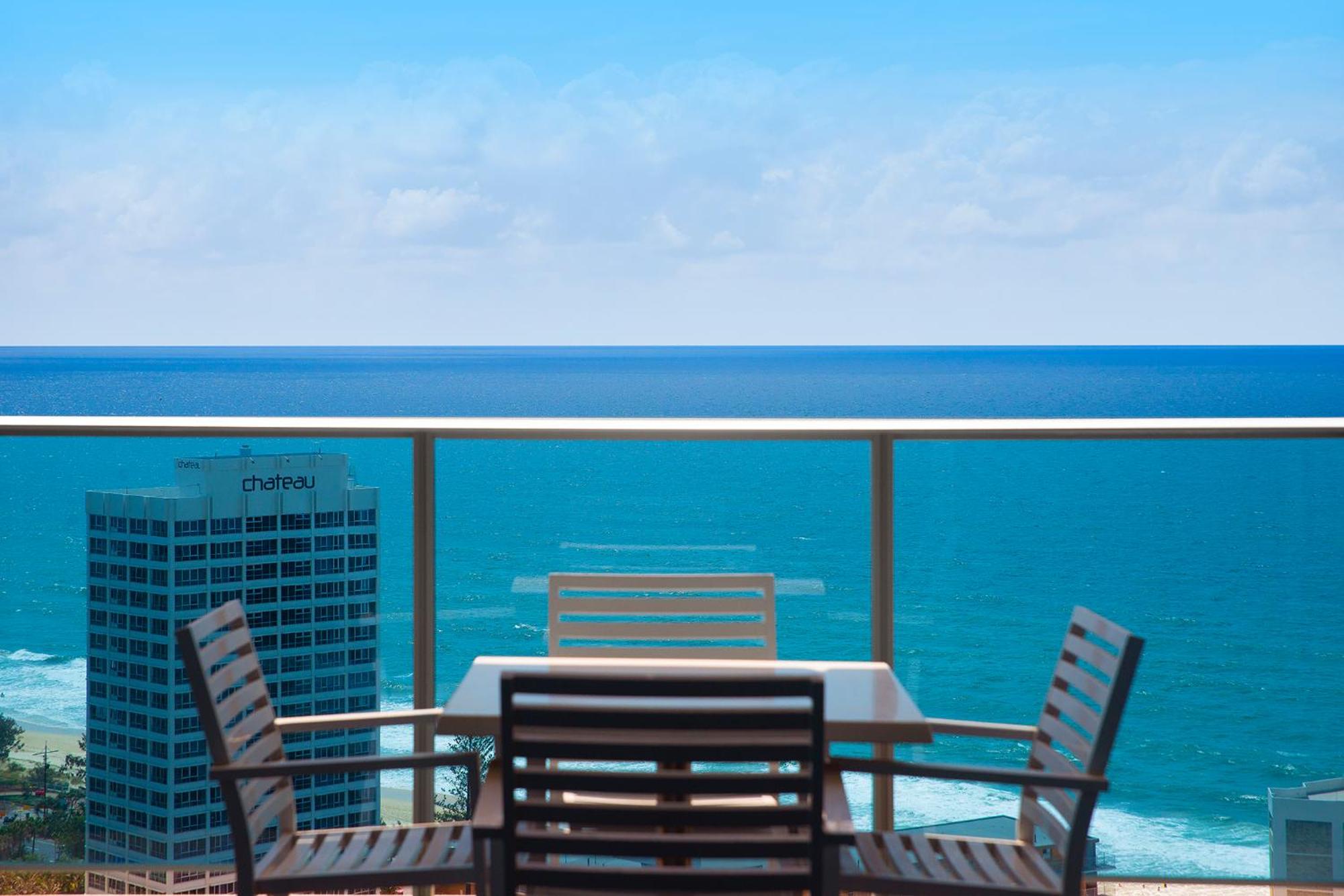 Number 1 H Residences - WiFi, Parking & More by Gold Coast Holidays