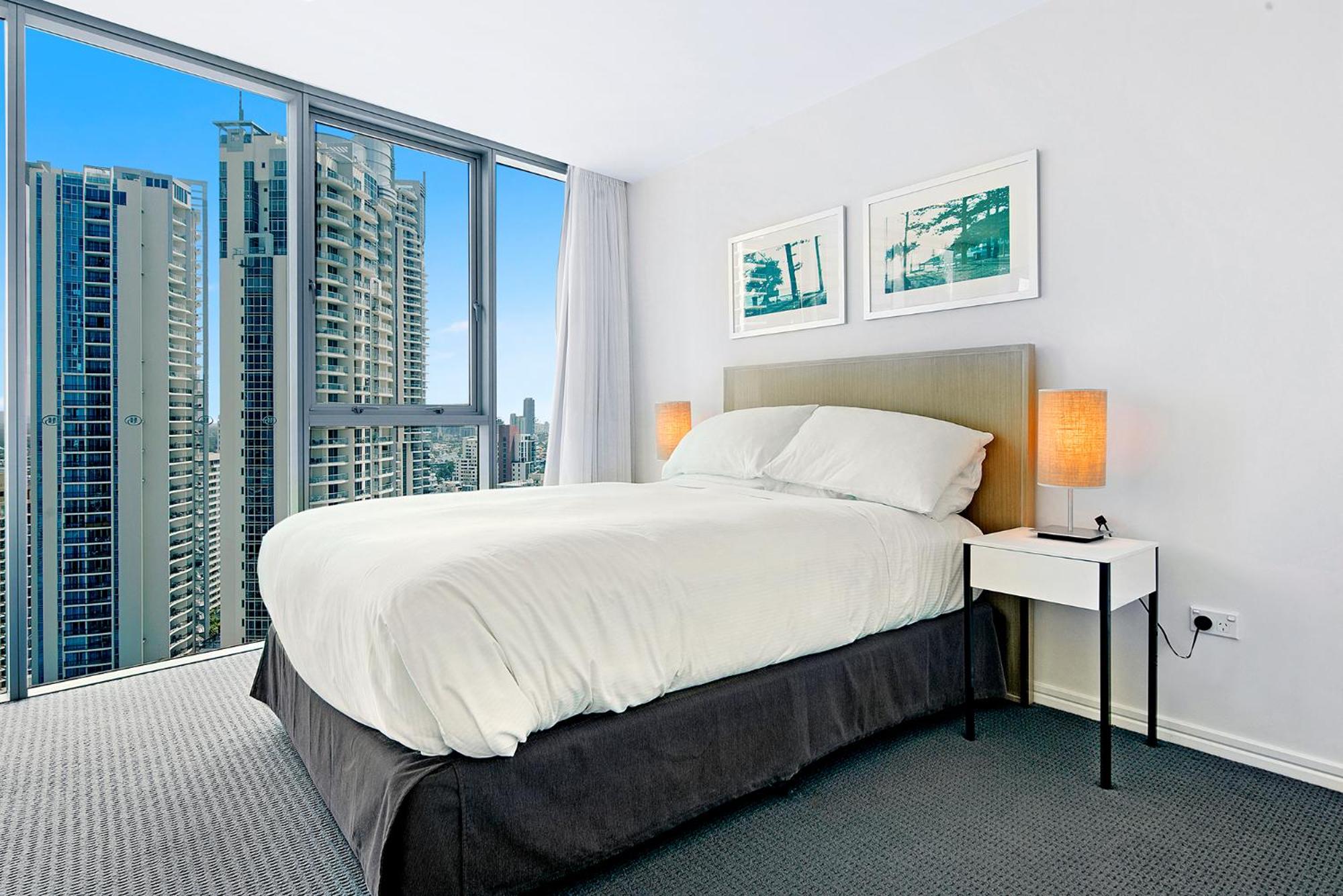 Number 1 H Residences - WiFi, Parking & More by Gold Coast Holidays