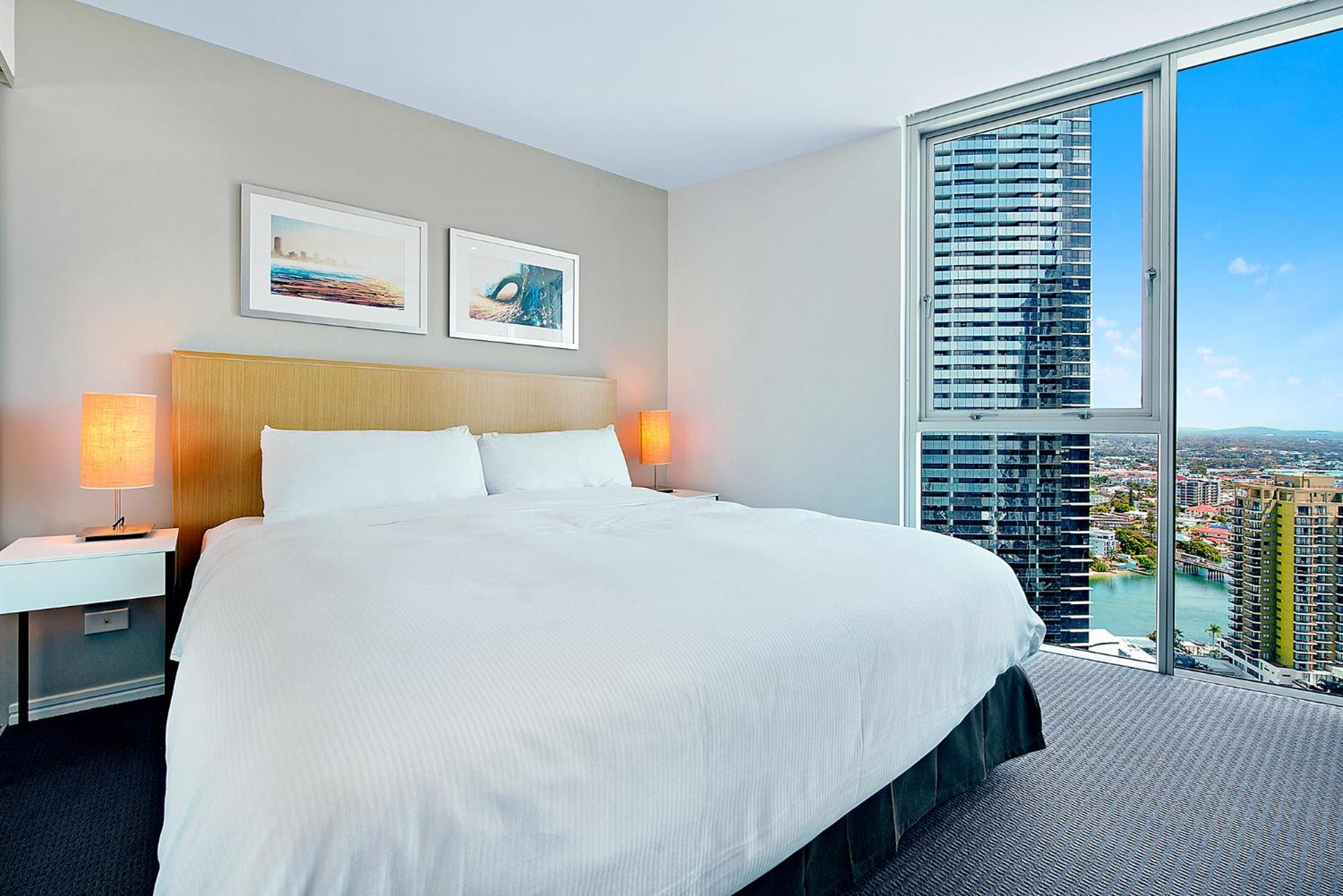 Number 1 H Residences - WiFi, Parking & More by Gold Coast Holidays