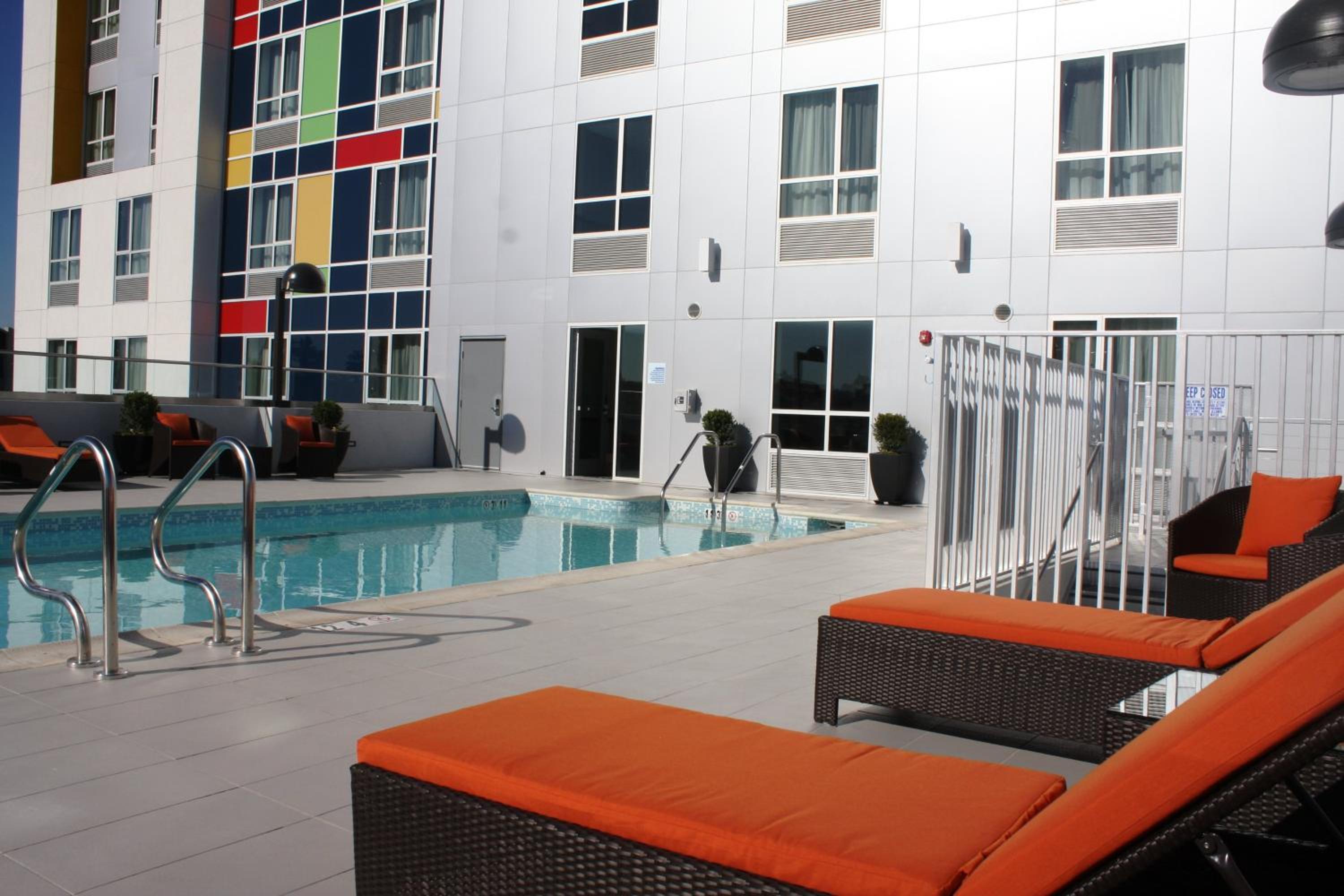 North Hollywood Vacations - Holiday Inn Express North Hollywood - Burbank Area, an IHG Hotel - Property Image 27