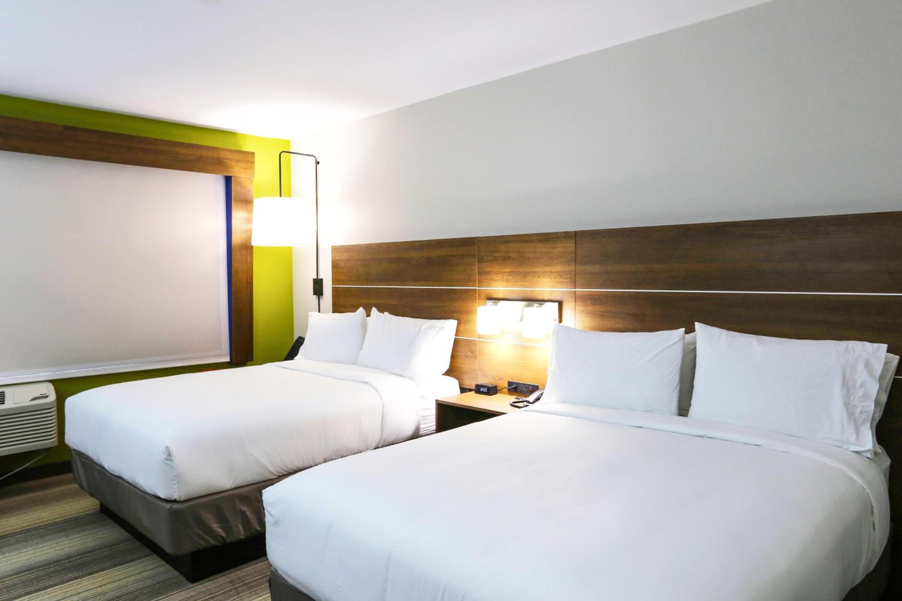 Holiday Inn Express Suites - Houston IAH - Beltway 8, an IHG Hotel - Property Image 24