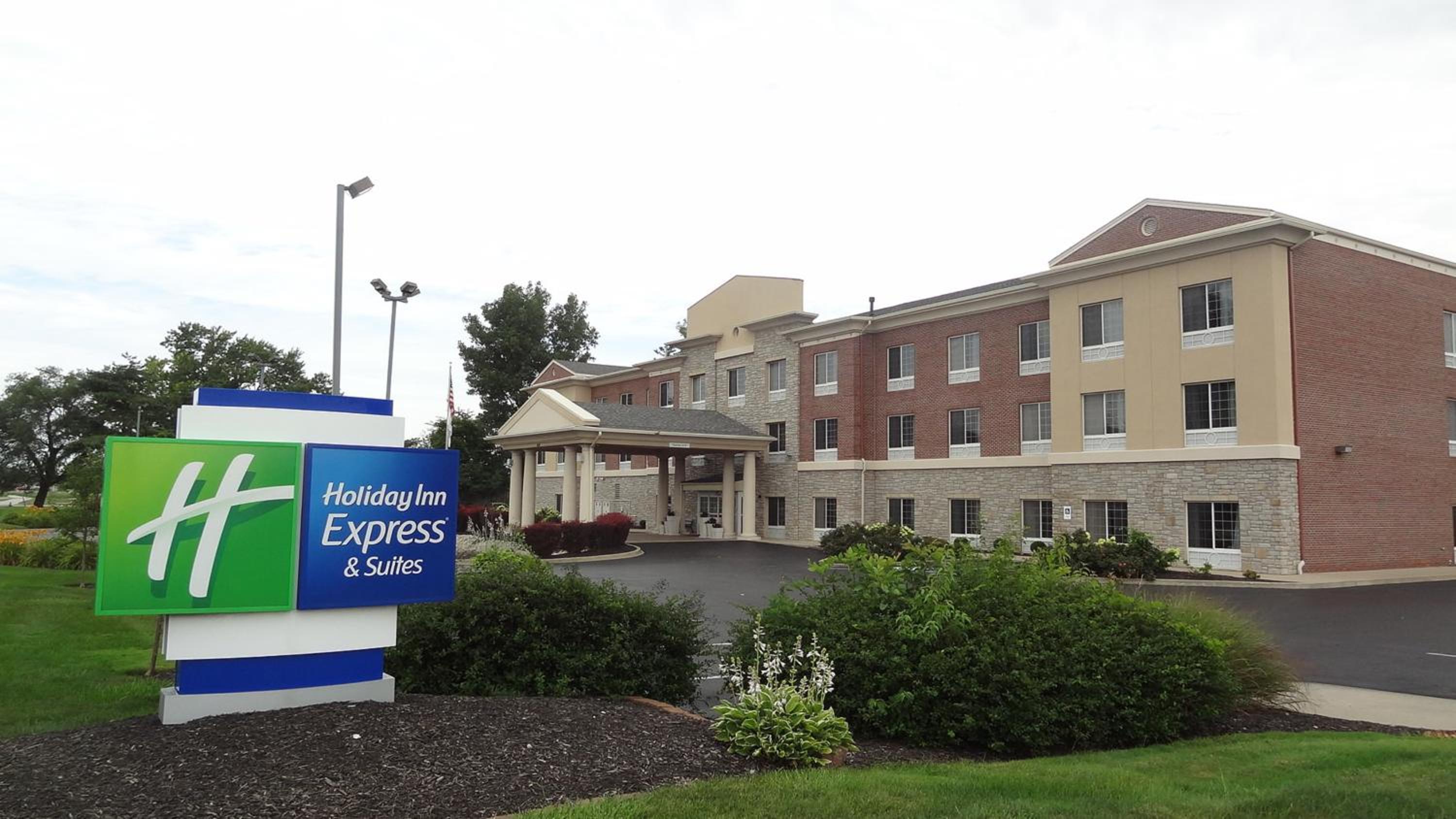 Hotel Holiday Inn Express & Suites Indianapolis North - Carmel, an IHG Hotel - Image 1