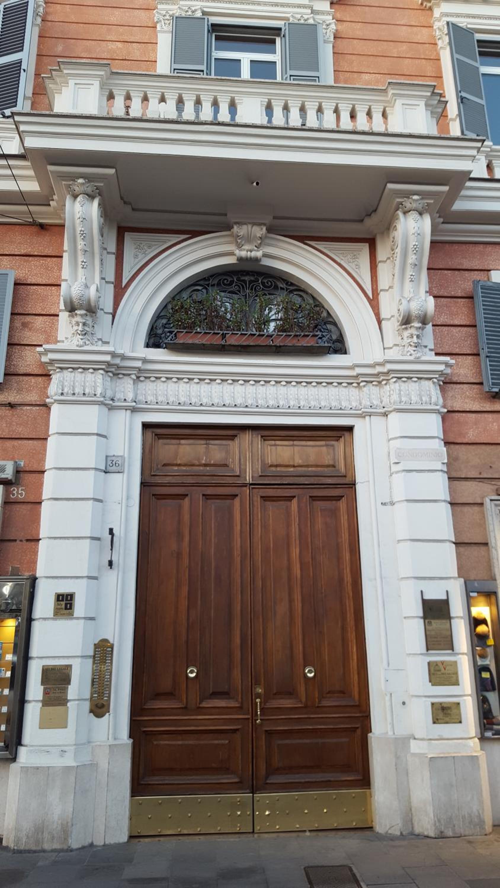 Luiza Vatican House