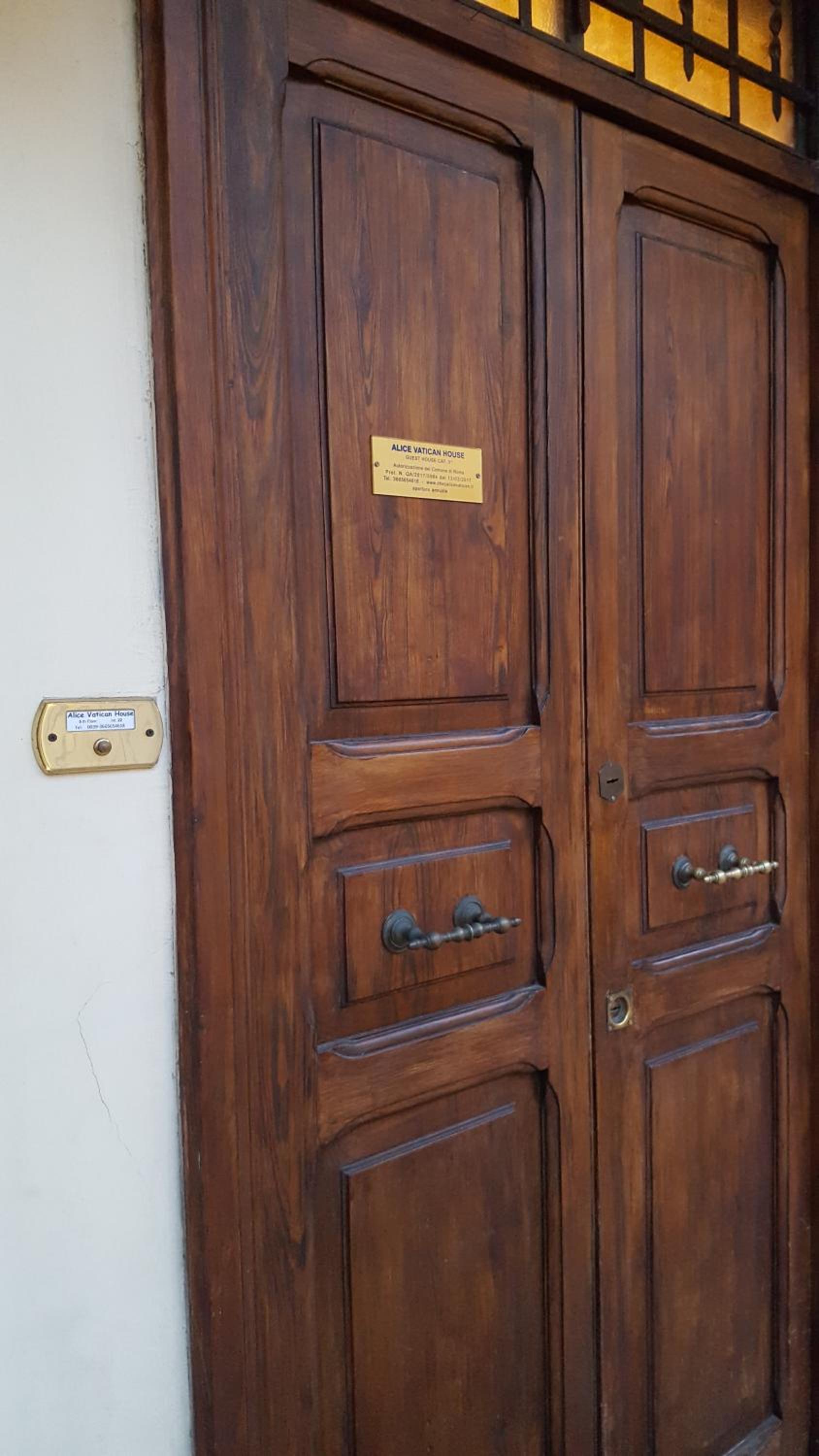 Luiza Vatican House