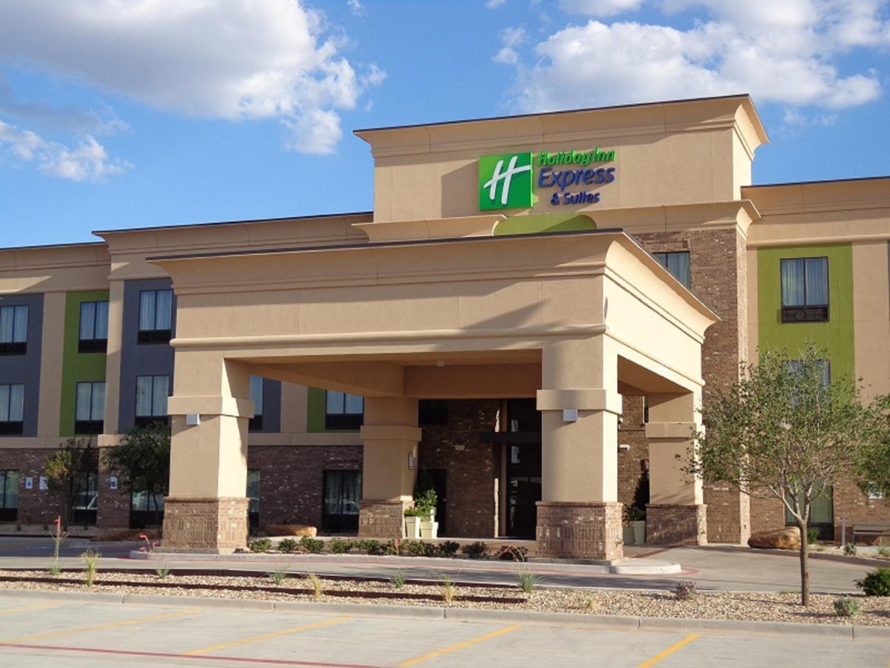 Hotel Holiday Inn Express and Suites Lubbock South, an IHG Hotel - Image 1