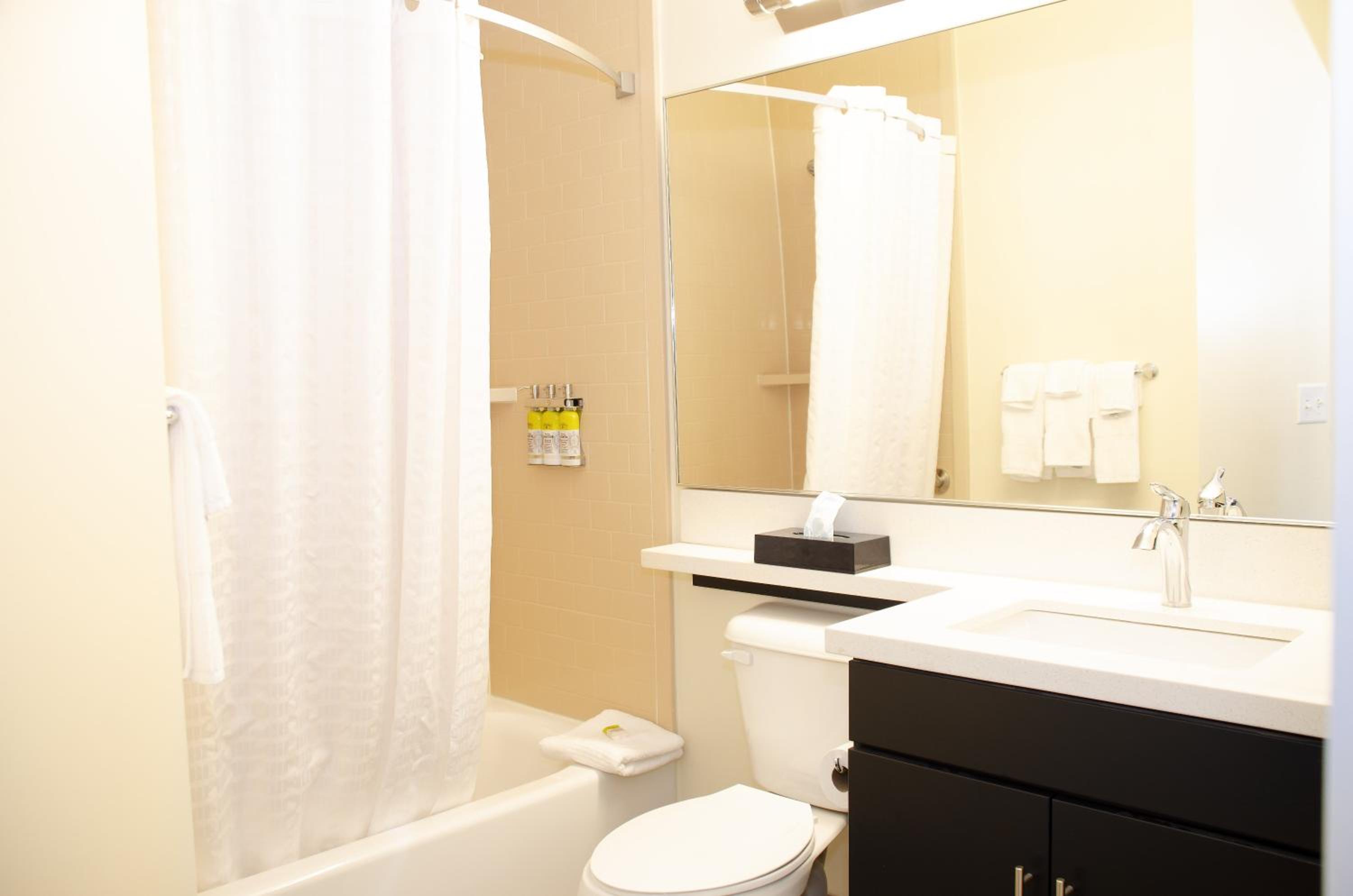 Lancaster Vacations - Candlewood Suites - Lancaster West, an IHG Hotel - Property Image 9