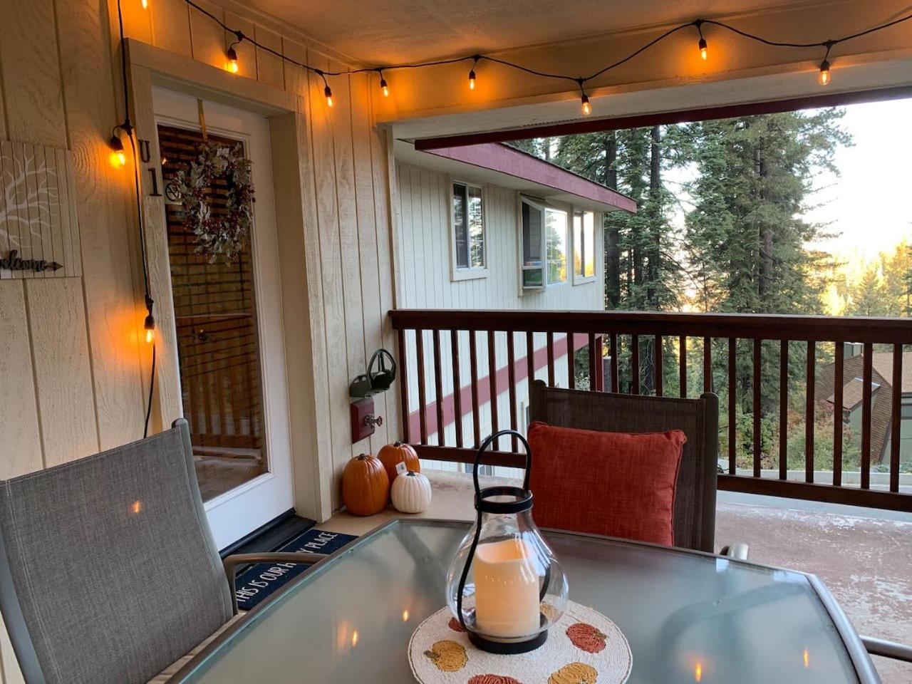 YoBee! Welcome Breakfast and Park Reservations Included! Heart of Yosemite - Homey Studios and Apartments - AC-WiFi-EV