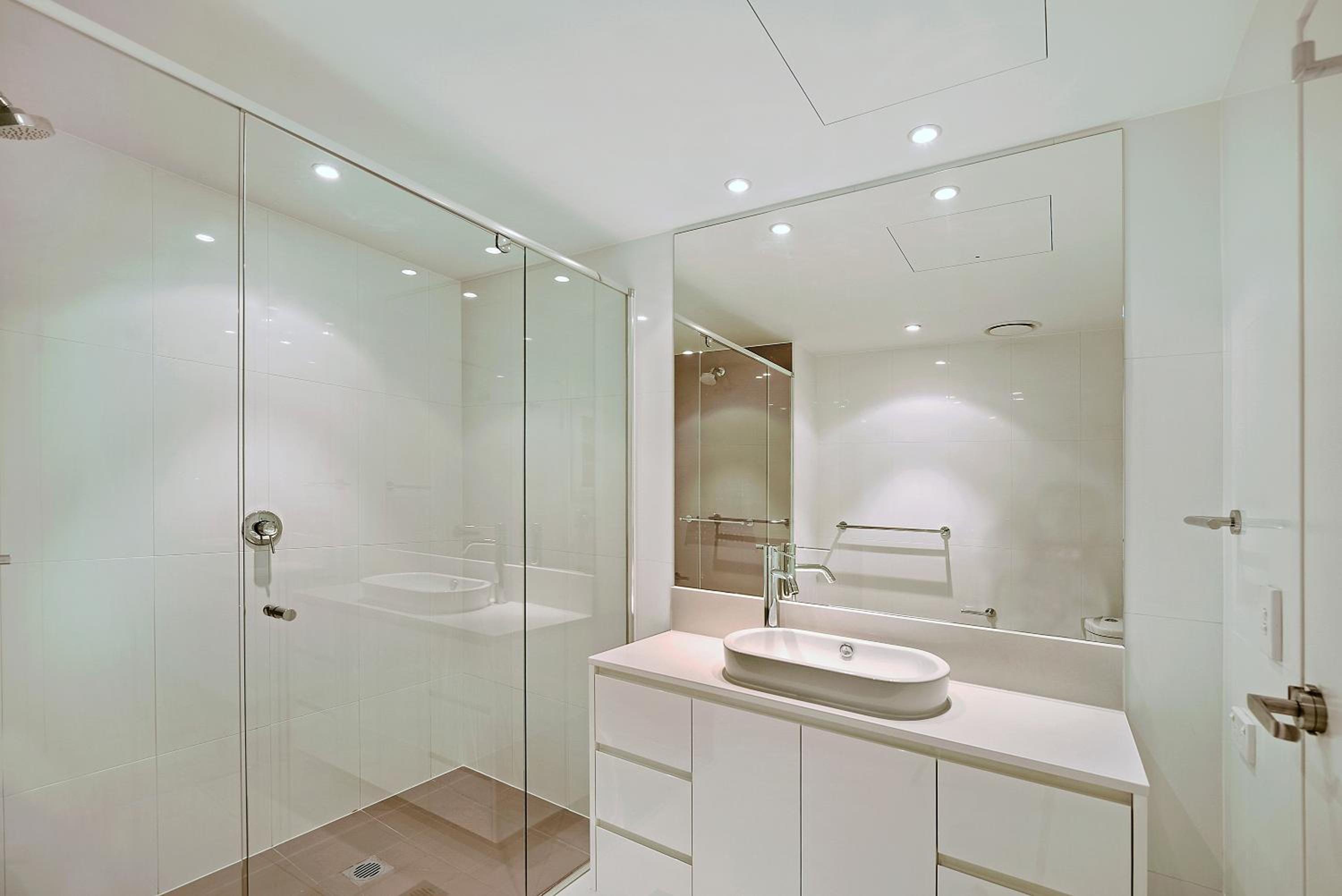 Number 1 H Residences - WiFi, Parking & More by Gold Coast Holidays