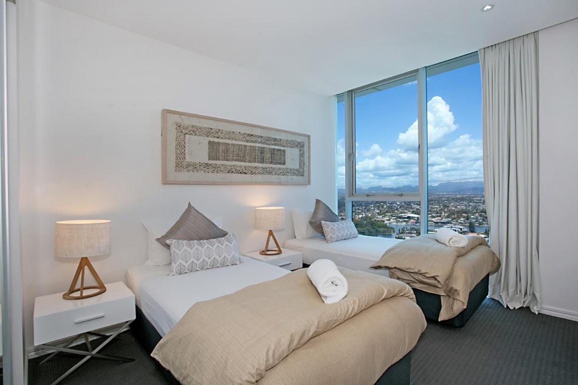 Number 1 H Residences - WiFi, Parking & More by Gold Coast Holidays