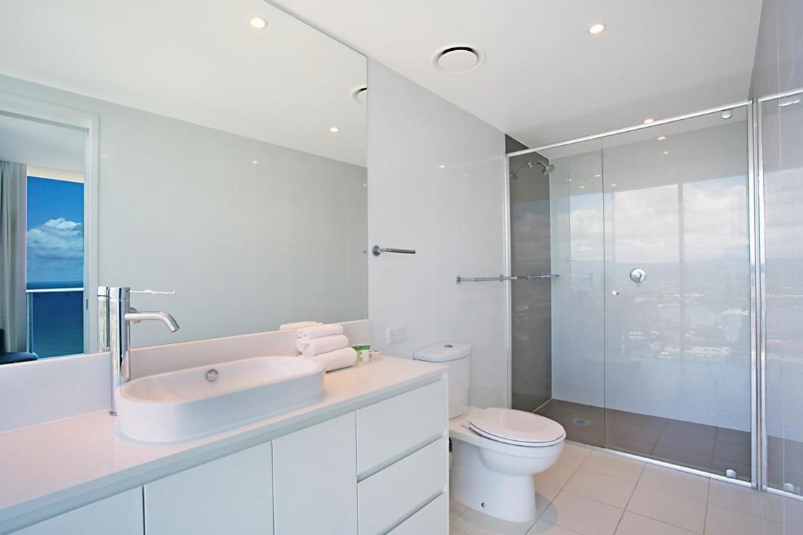 Number 1 H Residences - WiFi, Parking & More by Gold Coast Holidays
