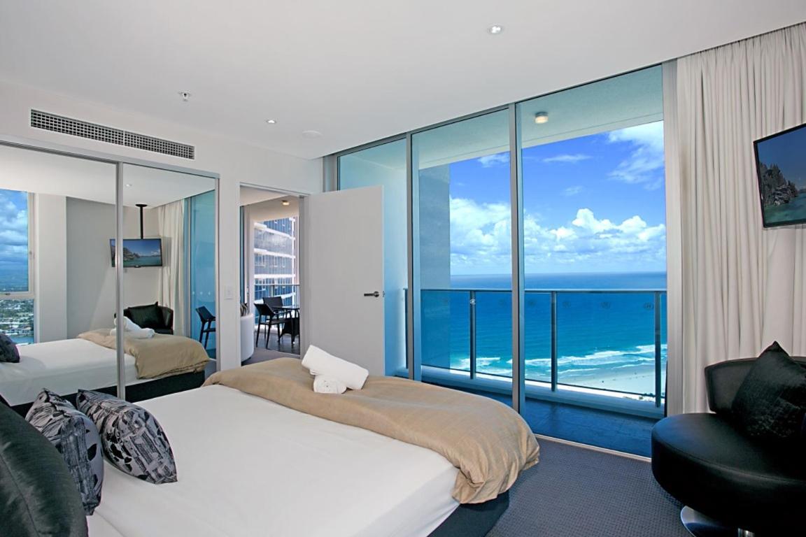 Number 1 H Residences - WiFi, Parking & More by Gold Coast Holidays