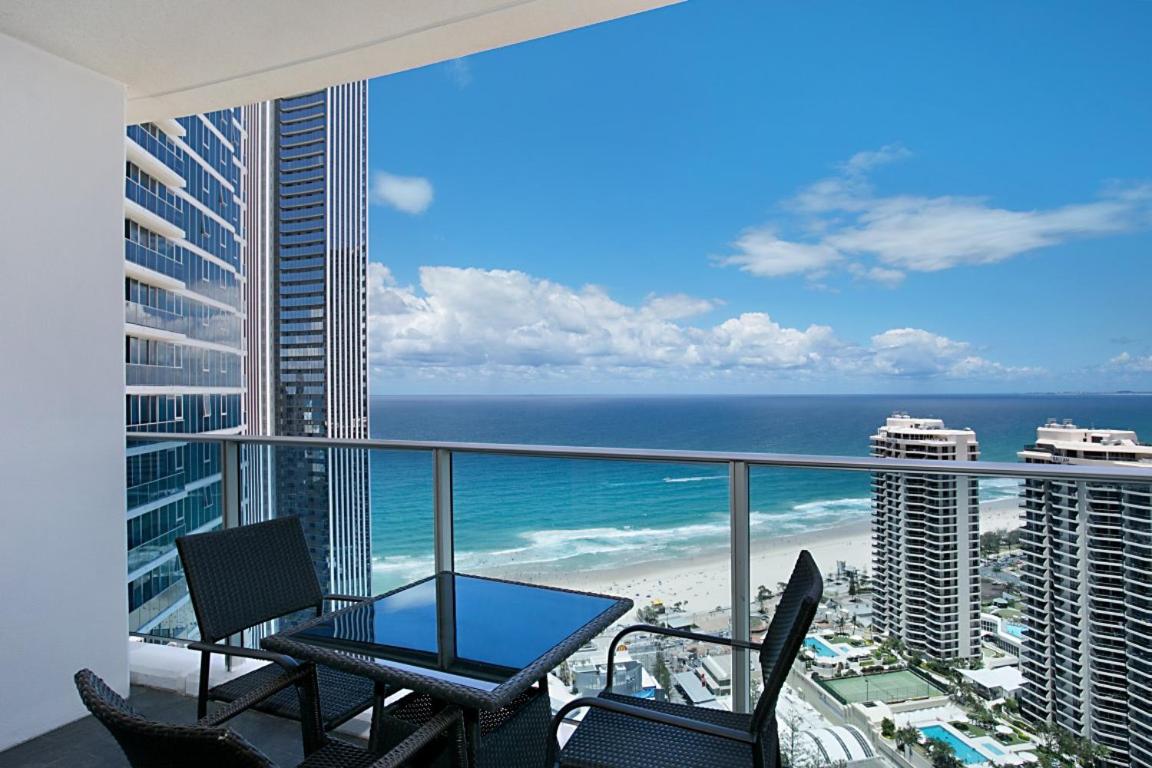 Number 1 H Residences - WiFi, Parking & More by Gold Coast Holidays