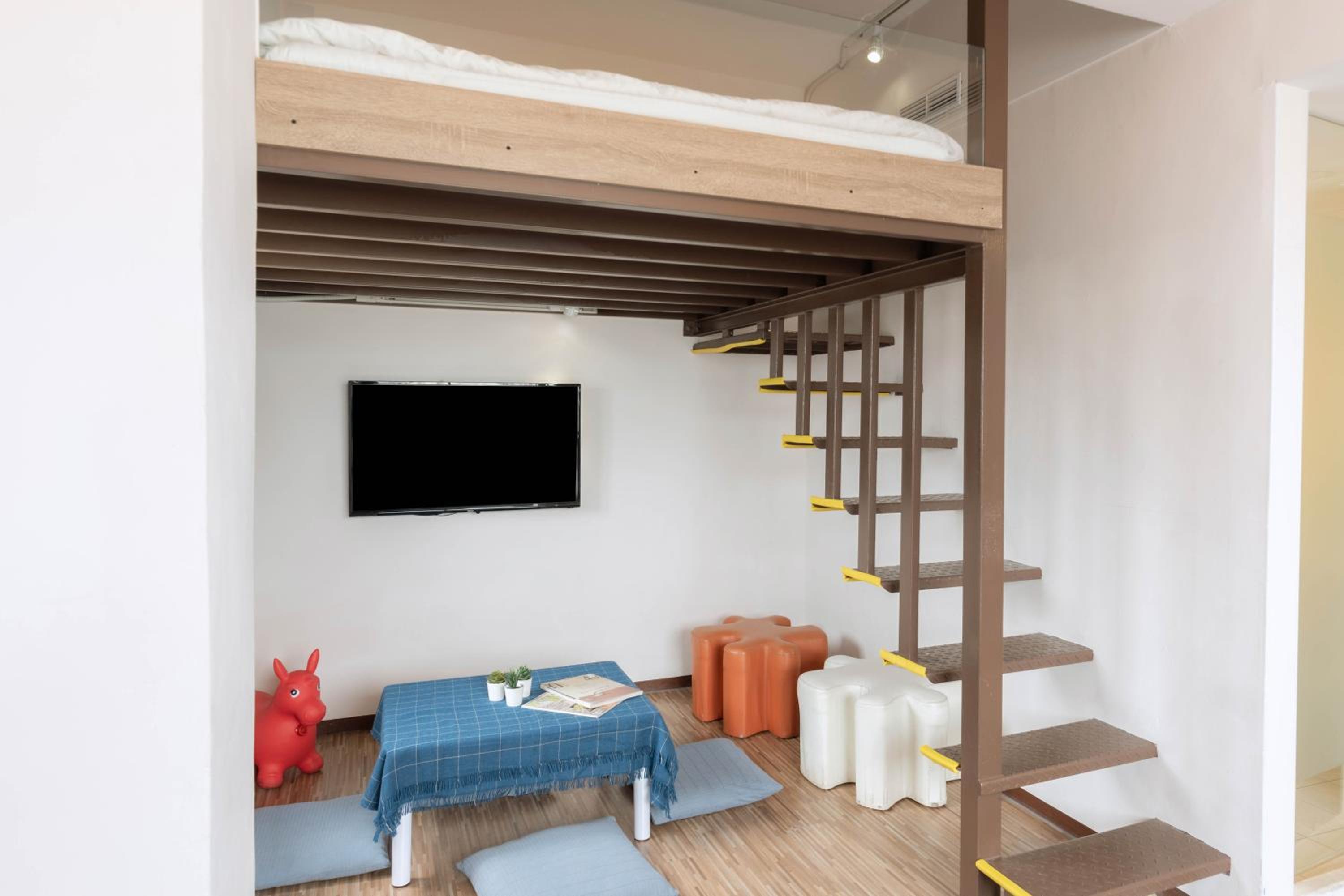 Uno Backpackers Inn