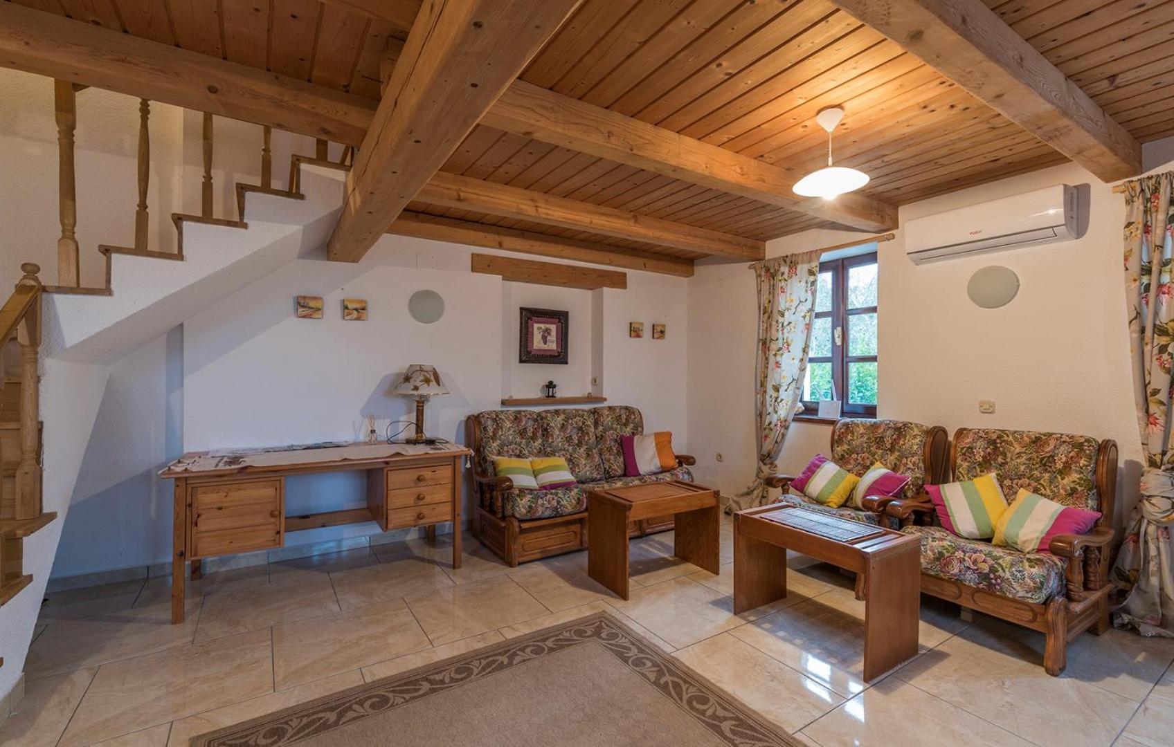 Apartment Paulina in a Stone House view 3