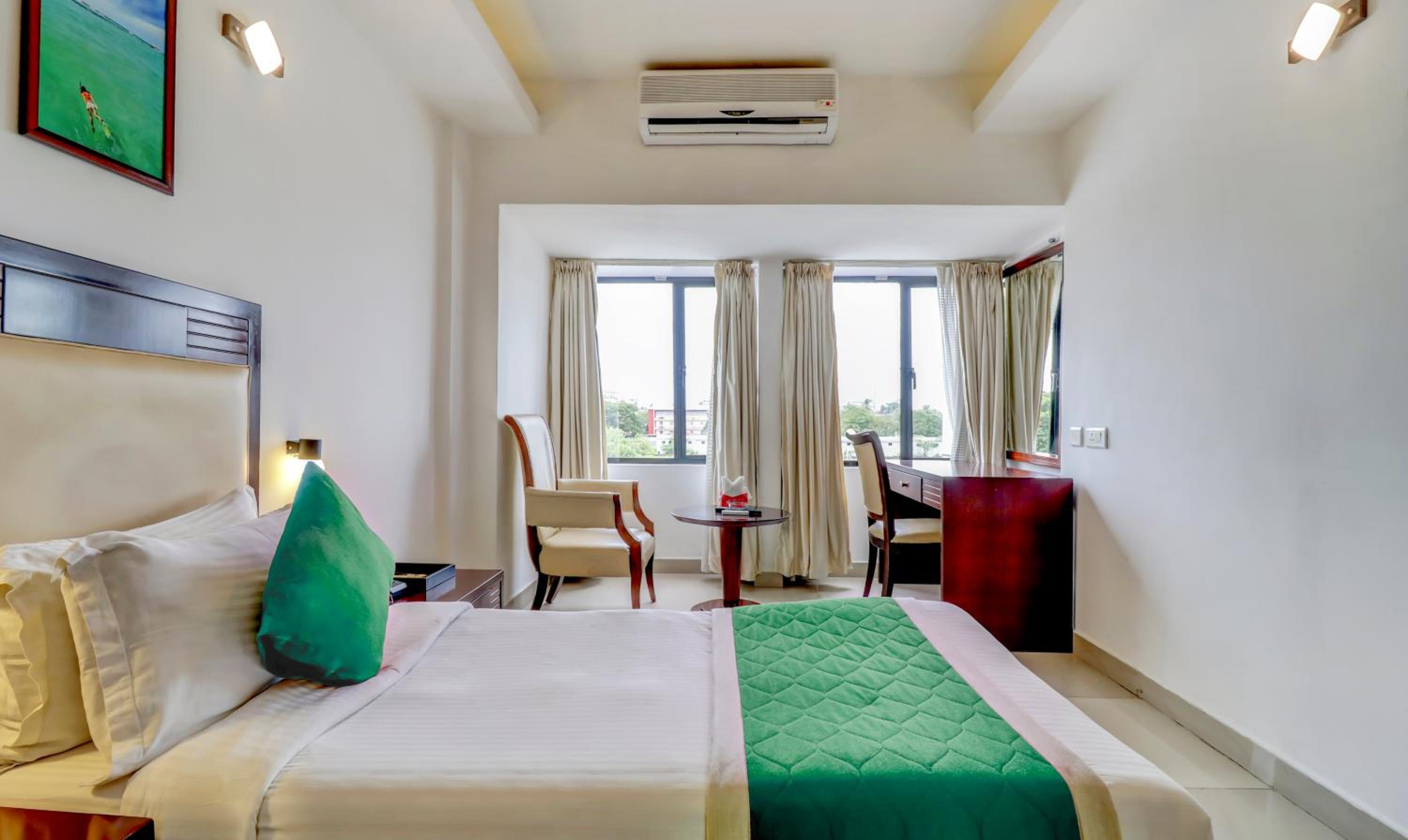 Cochin Vacations - Hotel Luciya - Property Image 1