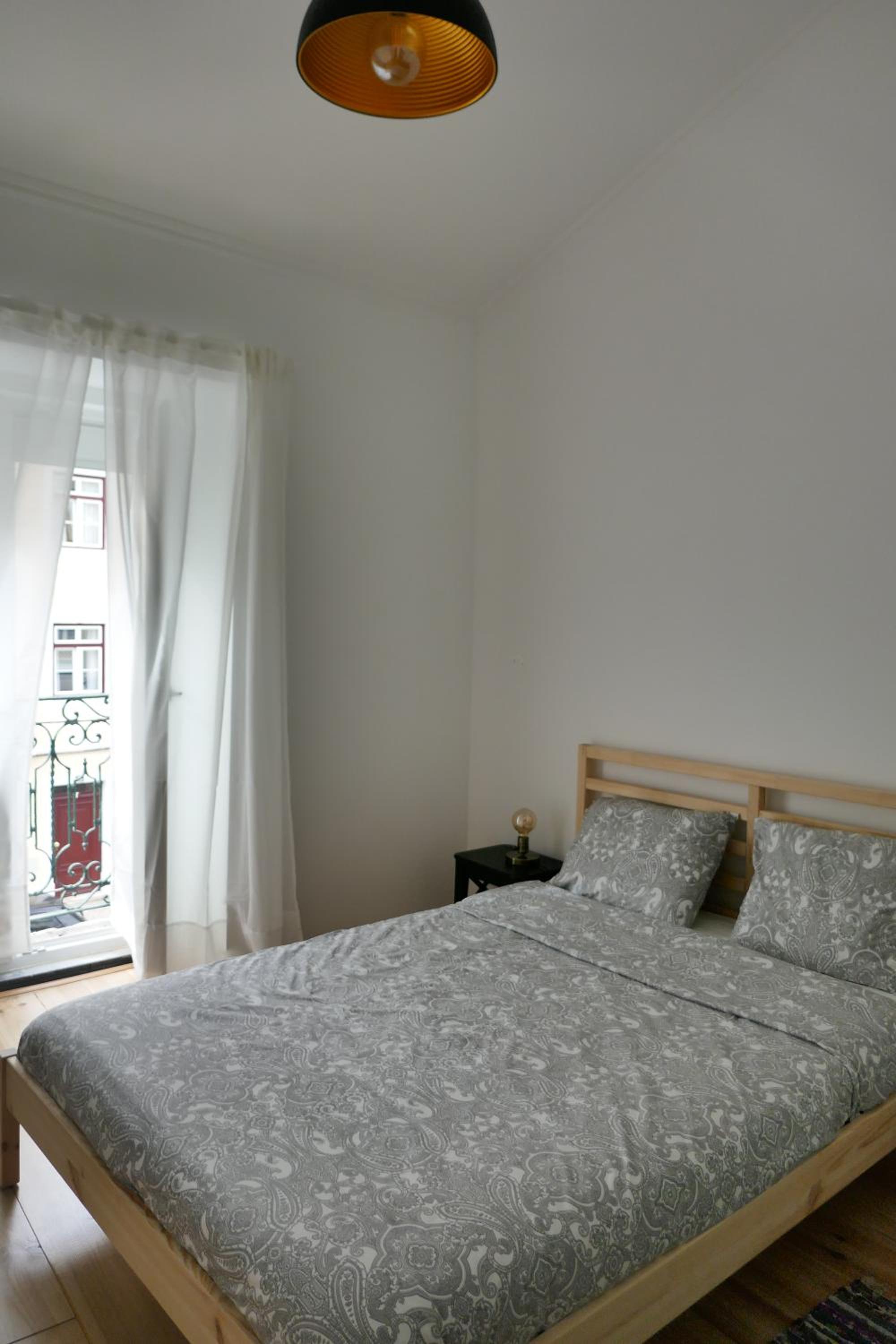 TT Anjos Lisbon Rooms view 4
