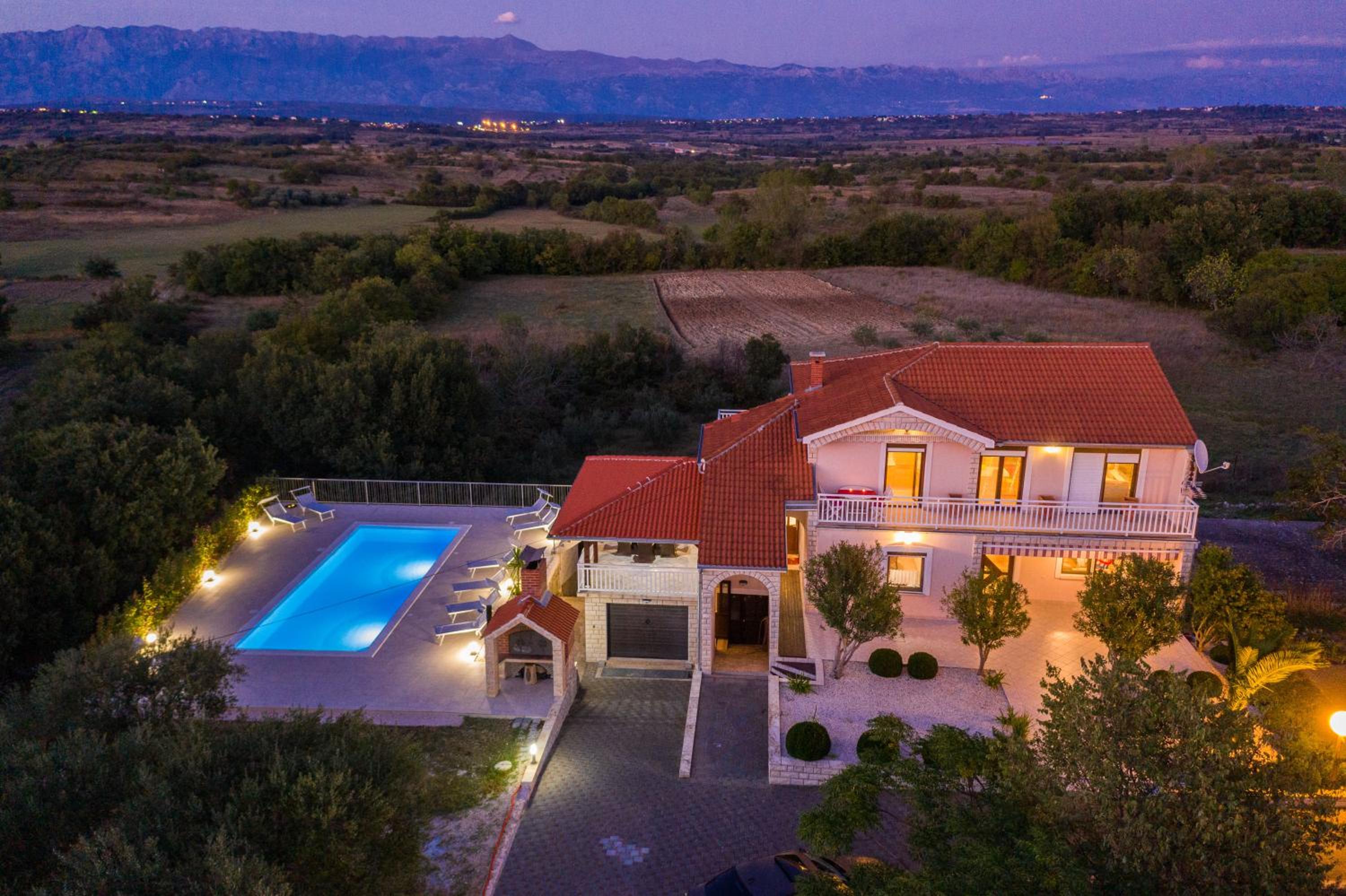 Vila Luna Apartments view 3