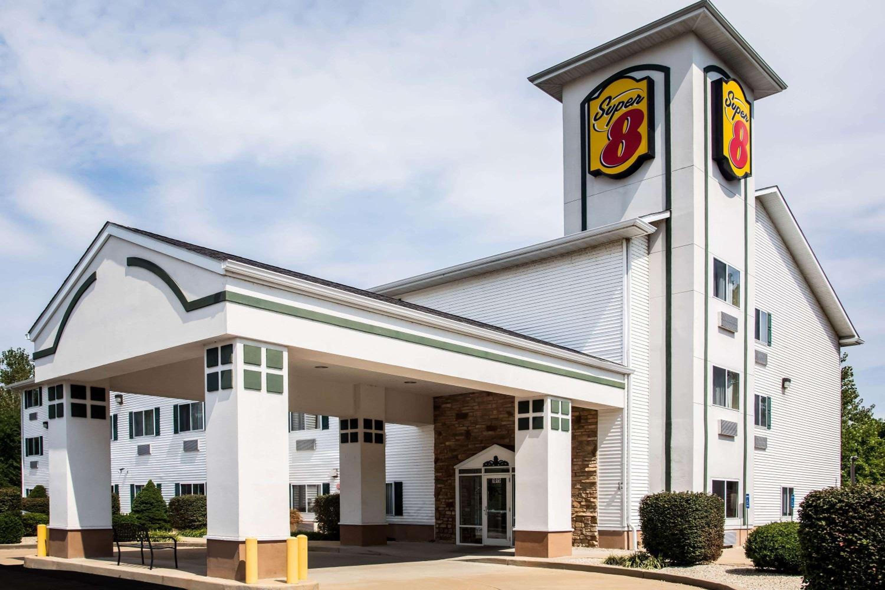 Super 8 by Wyndham Union view 3