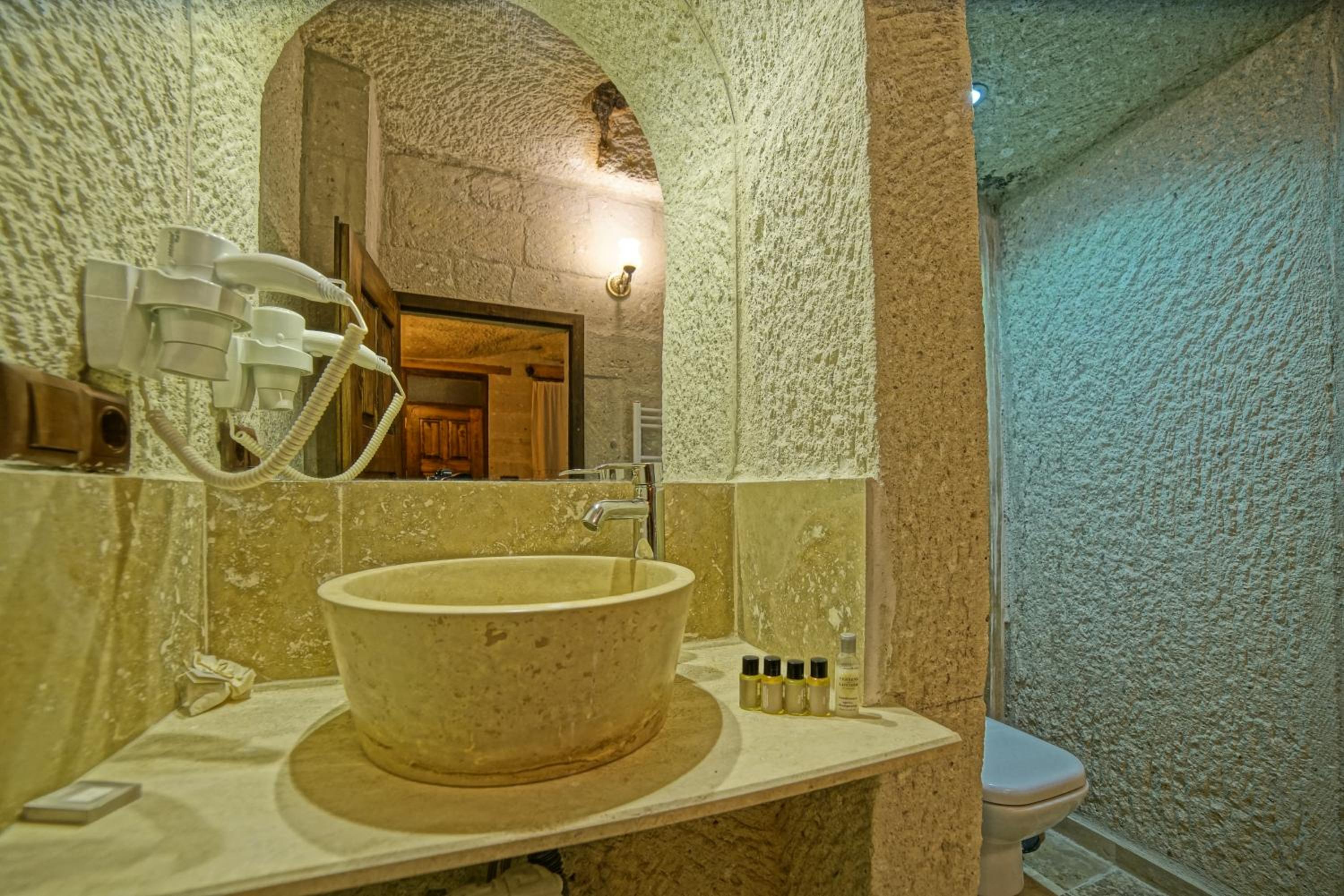 Zeus Cave Suites - Image 52