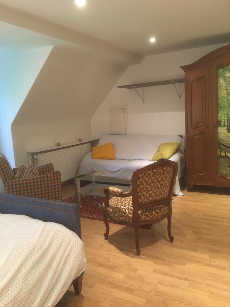 cosy-rooms-party-villa