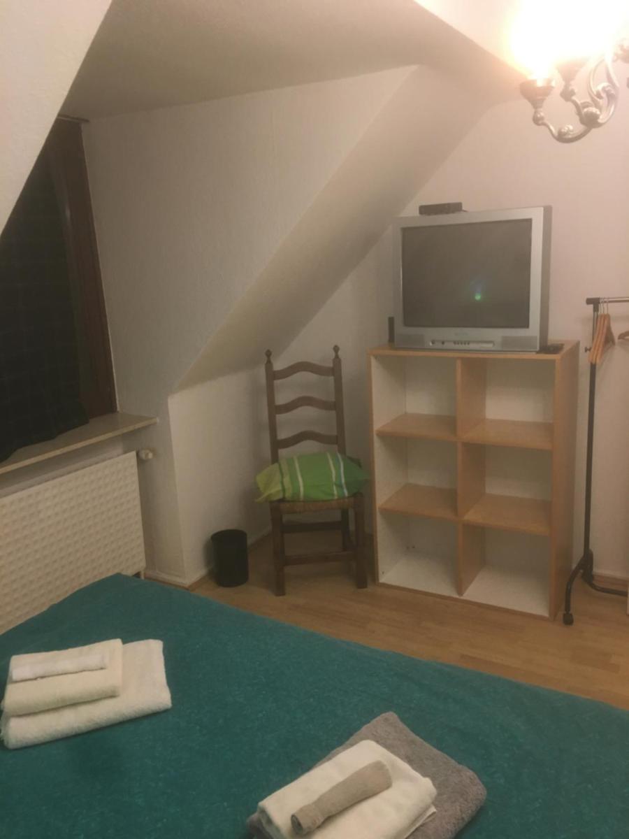 cosy-rooms-party-villa