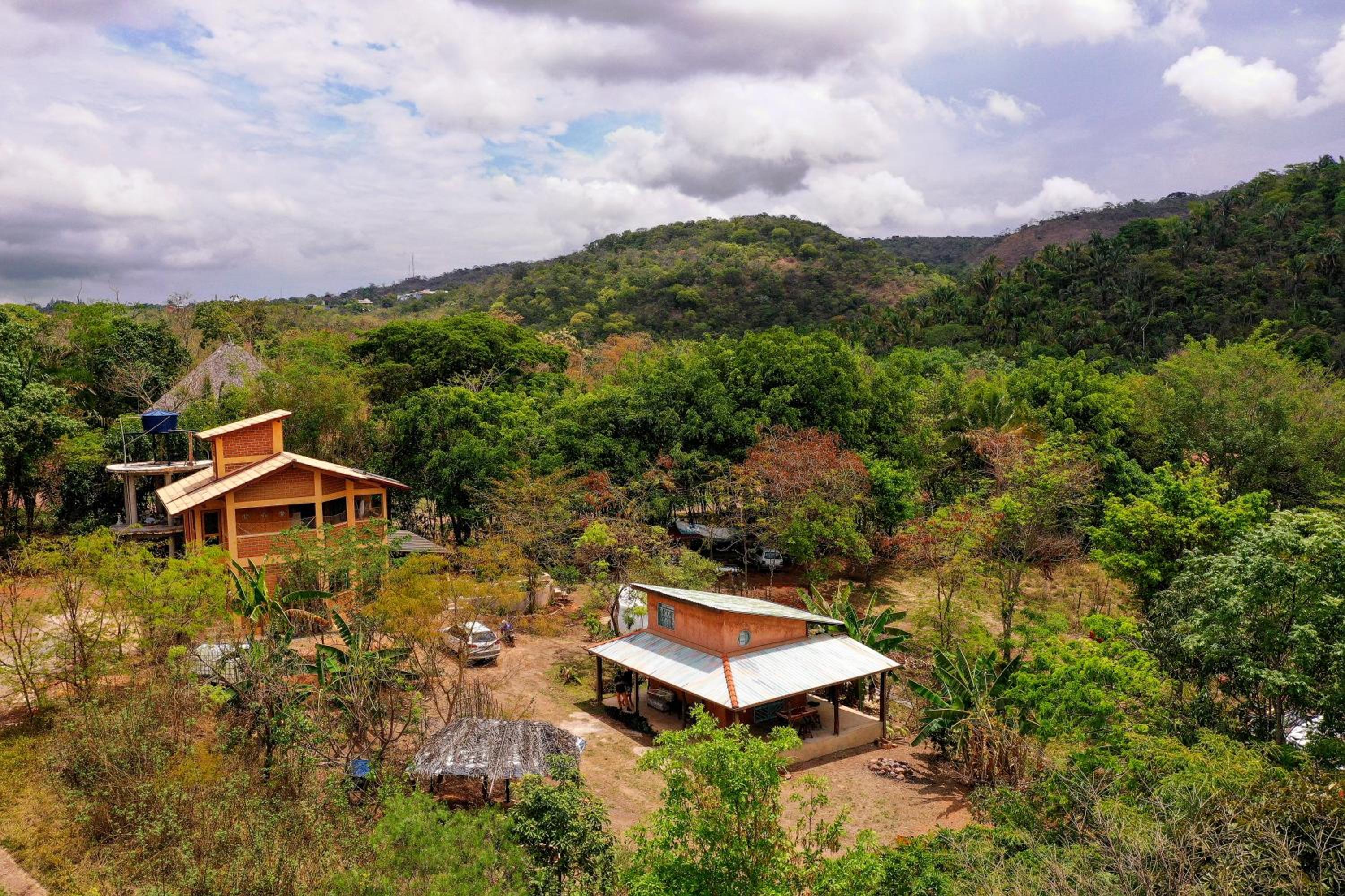 Chalé Sossego e Casa Flora